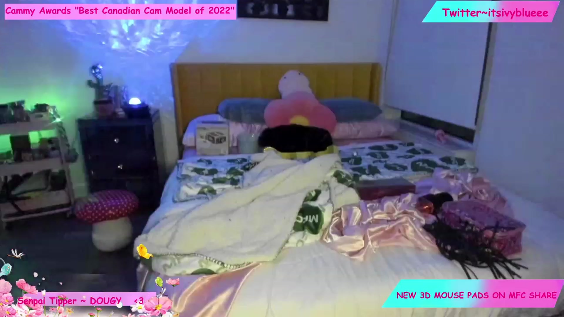 Gallery image thumbnail from Itsivyblue's myfreecams stream on, 11/26/2022, 02:39 image 15 of 20