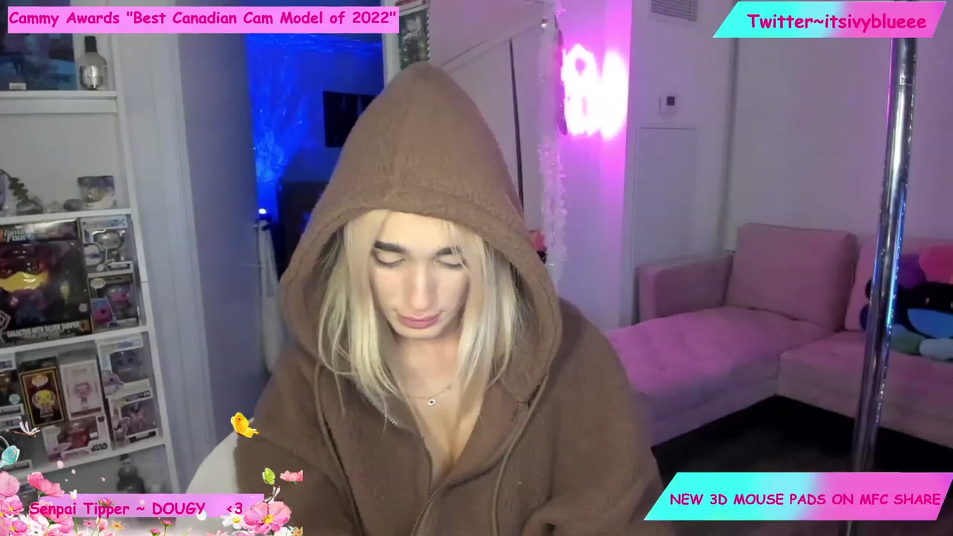 Gallery image thumbnail from Itsivyblue's myfreecams stream on, 12/07/2022, 02:02 image 6 of 20