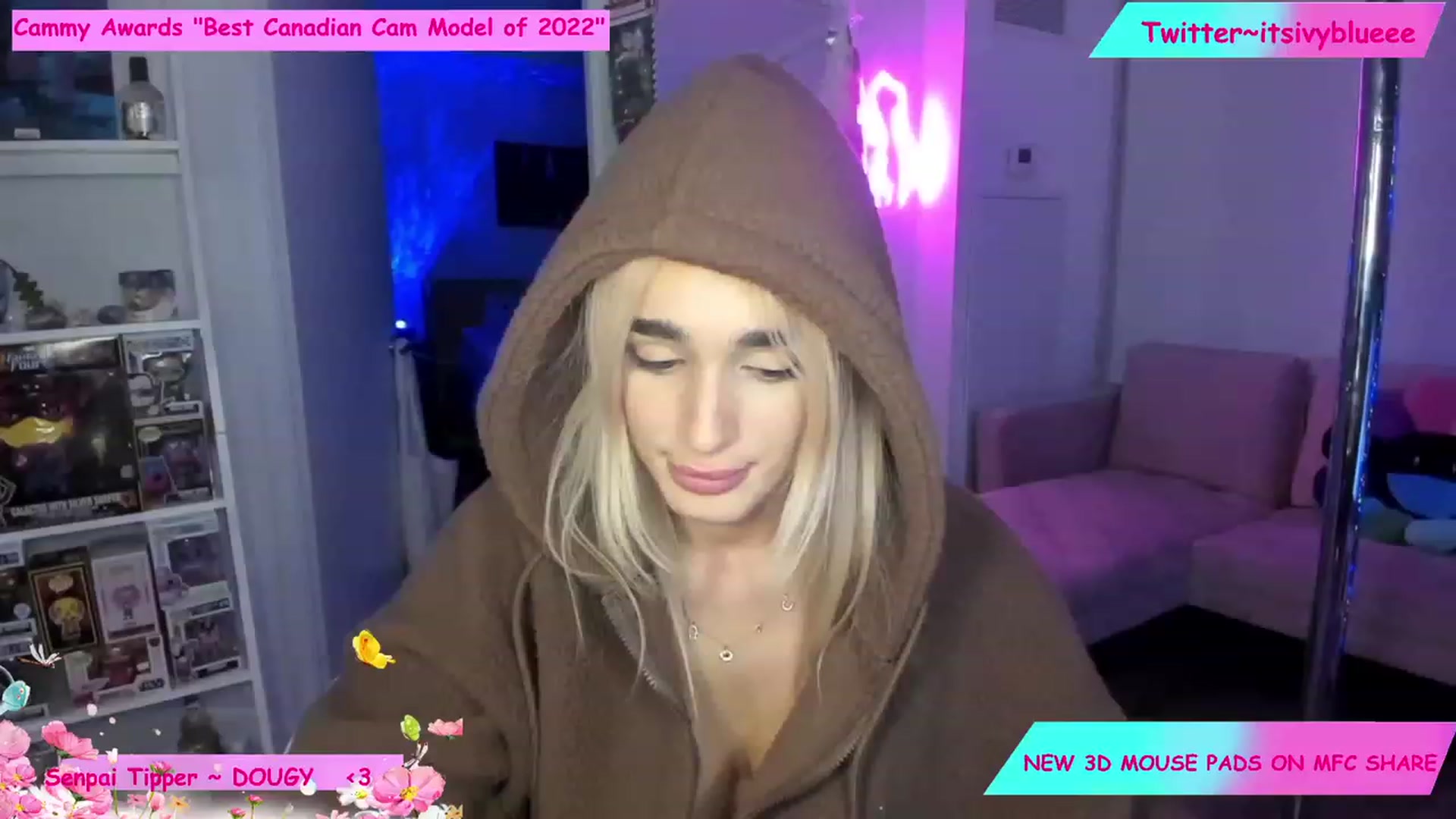 Gallery image thumbnail from Itsivyblue's myfreecams stream on, 12/07/2022, 02:02 image 5 of 20