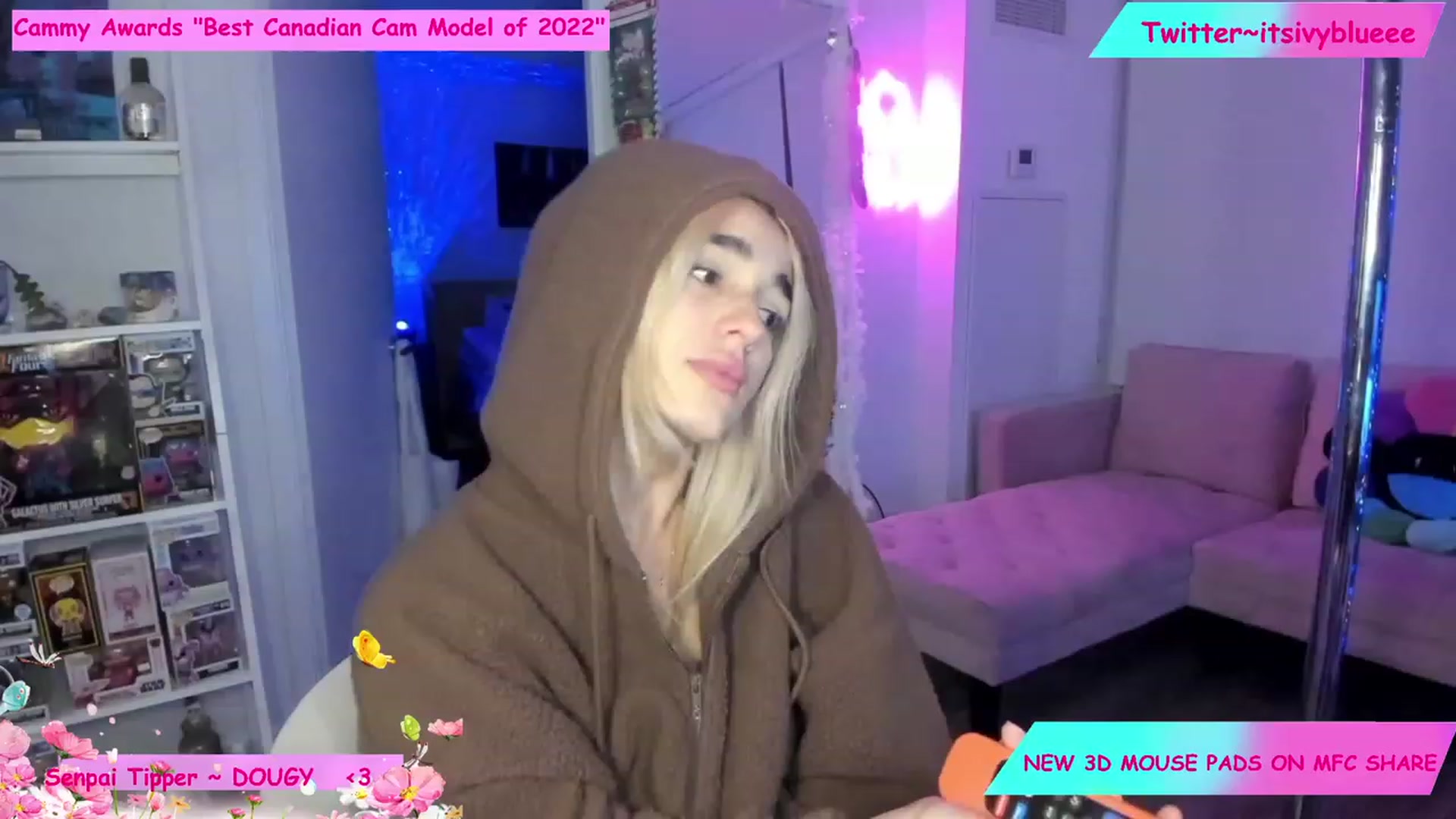 Gallery image thumbnail from Itsivyblue's myfreecams stream on, 12/07/2022, 02:02 image 14 of 20