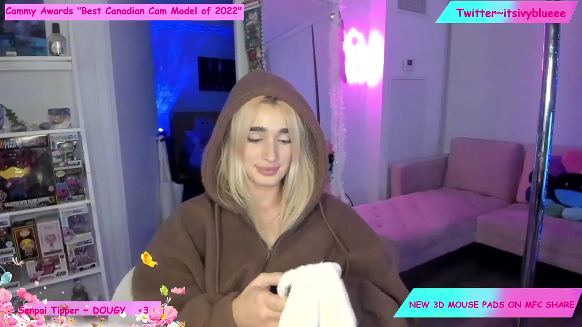 Gallery image thumbnail from Itsivyblue's myfreecams stream on, 12/07/2022, 02:02 image 20 of 20