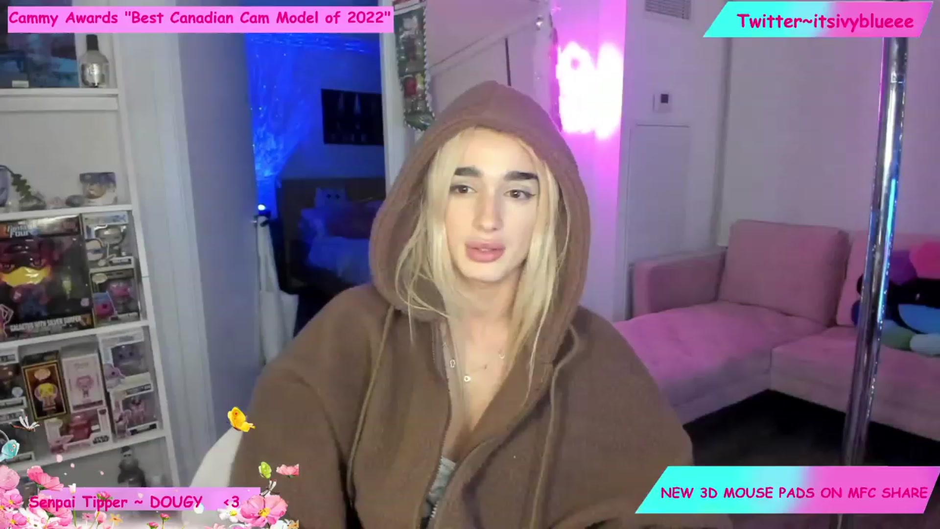 Gallery image thumbnail from Itsivyblue's myfreecams stream on, 12/07/2022, 02:02 image 3 of 20