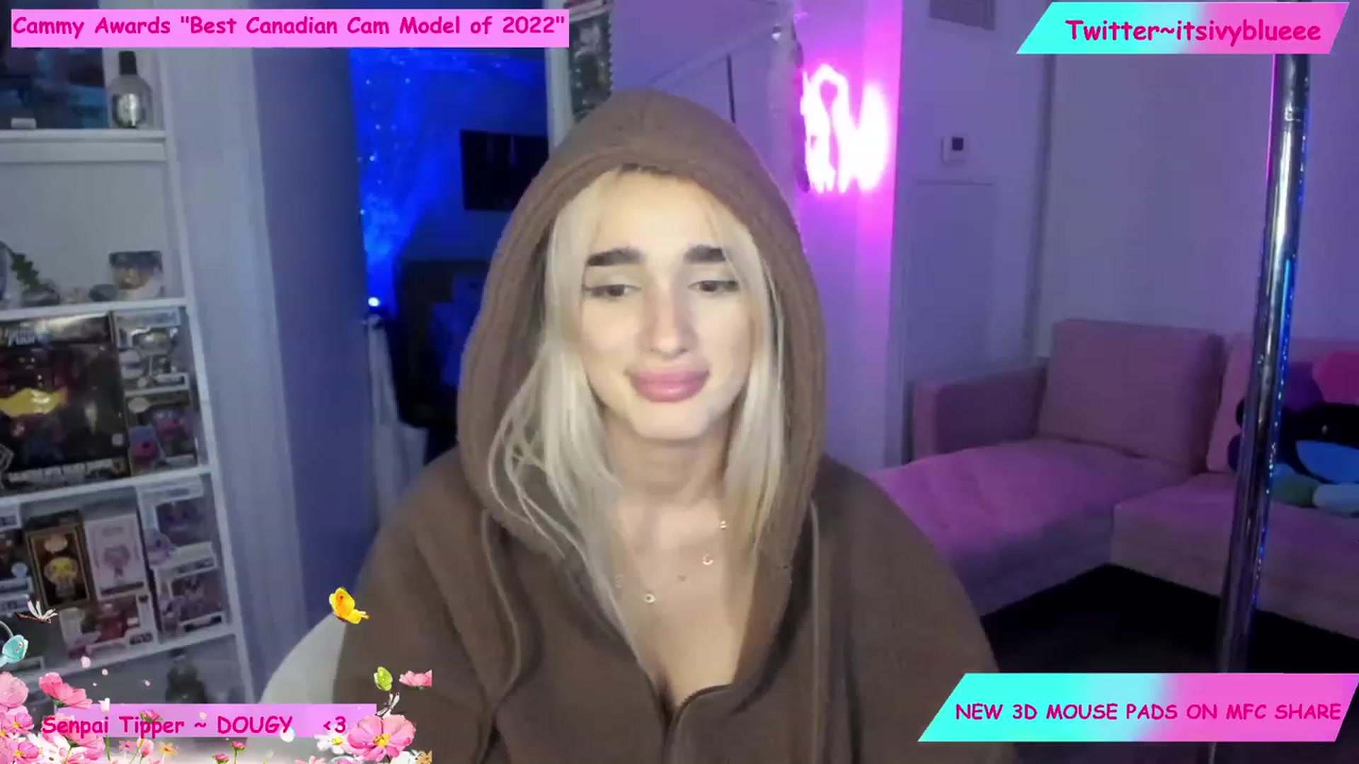 Gallery image thumbnail from Itsivyblue's myfreecams stream on, 12/07/2022, 02:02 image 11 of 20