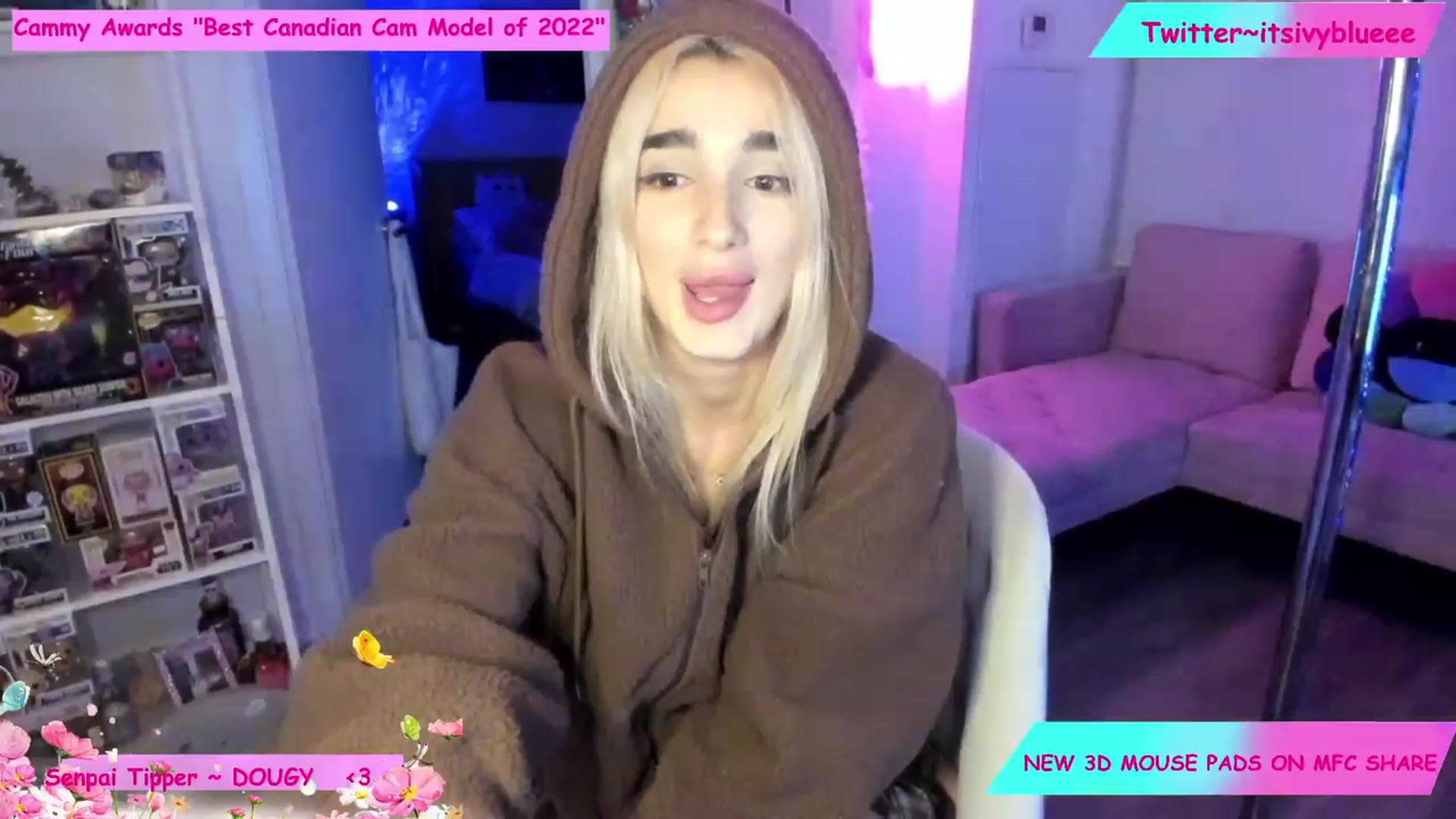 Gallery image thumbnail from Itsivyblue's myfreecams stream on, 12/07/2022, 02:40 image 5 of 20