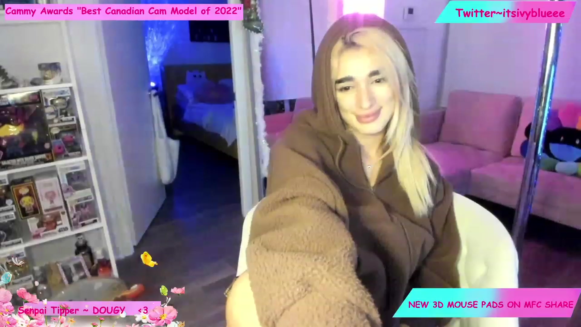 Gallery image thumbnail from Itsivyblue's myfreecams stream on, 12/07/2022, 02:40 image 13 of 20