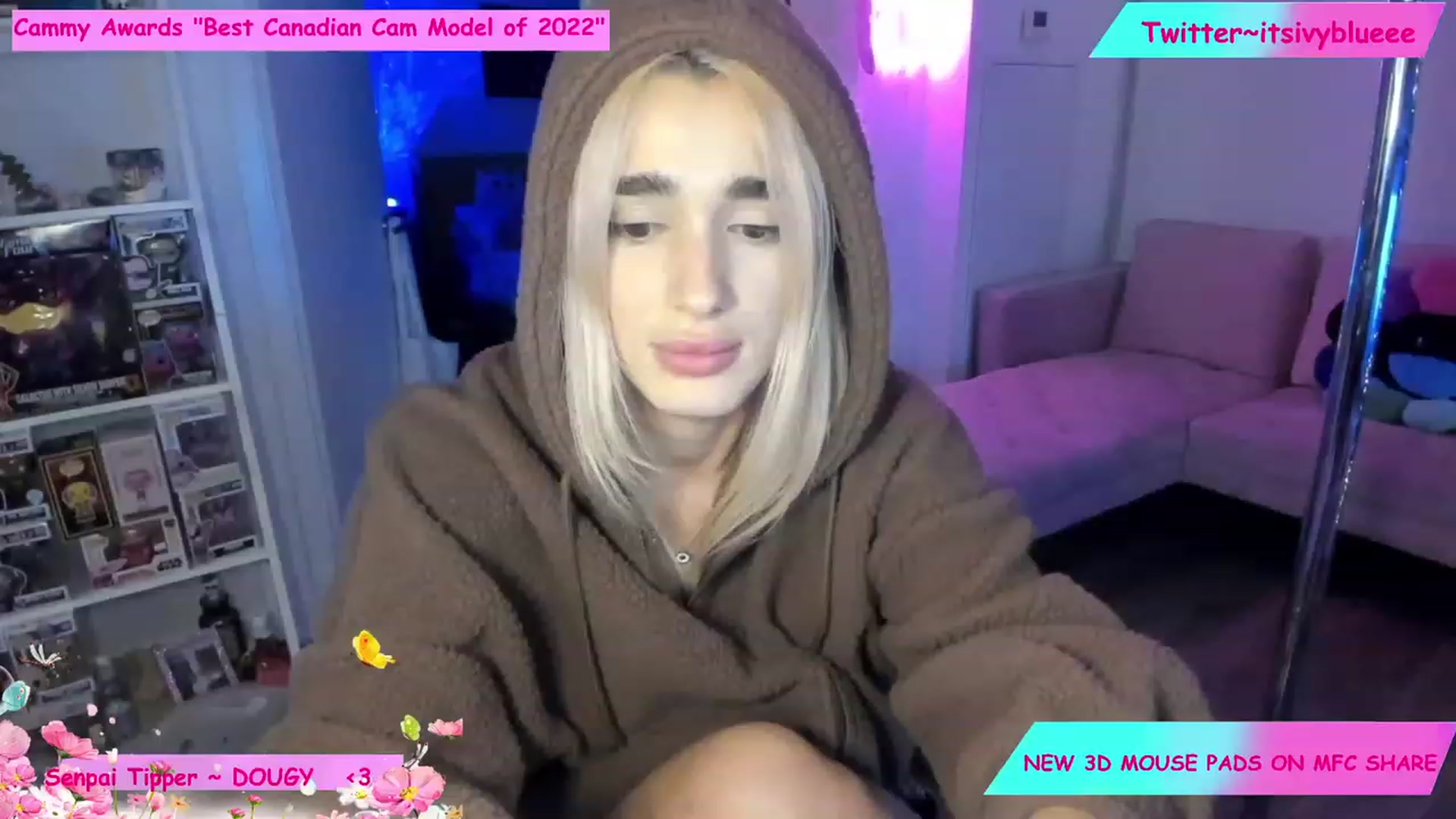 Gallery image thumbnail from Itsivyblue's myfreecams stream on, 12/07/2022, 02:40 image 1 of 20