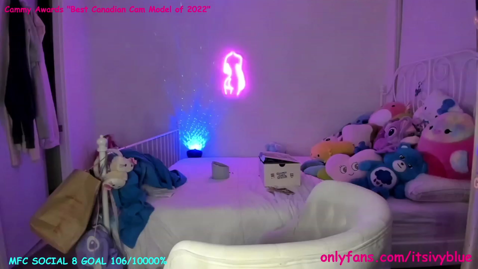 Gallery image thumbnail from Itsivyblue's myfreecams stream on, 04/13/2023, 02:17 image 6 of 20