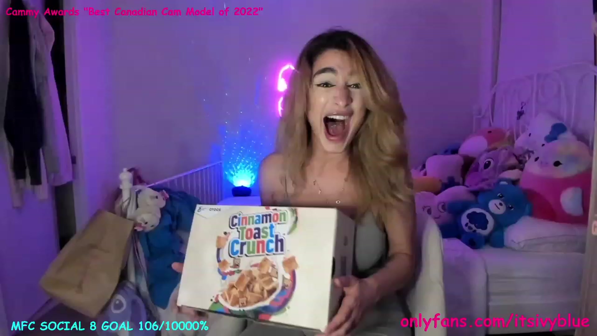 Gallery image thumbnail from Itsivyblue's myfreecams stream on, 04/13/2023, 02:17 image 3 of 20