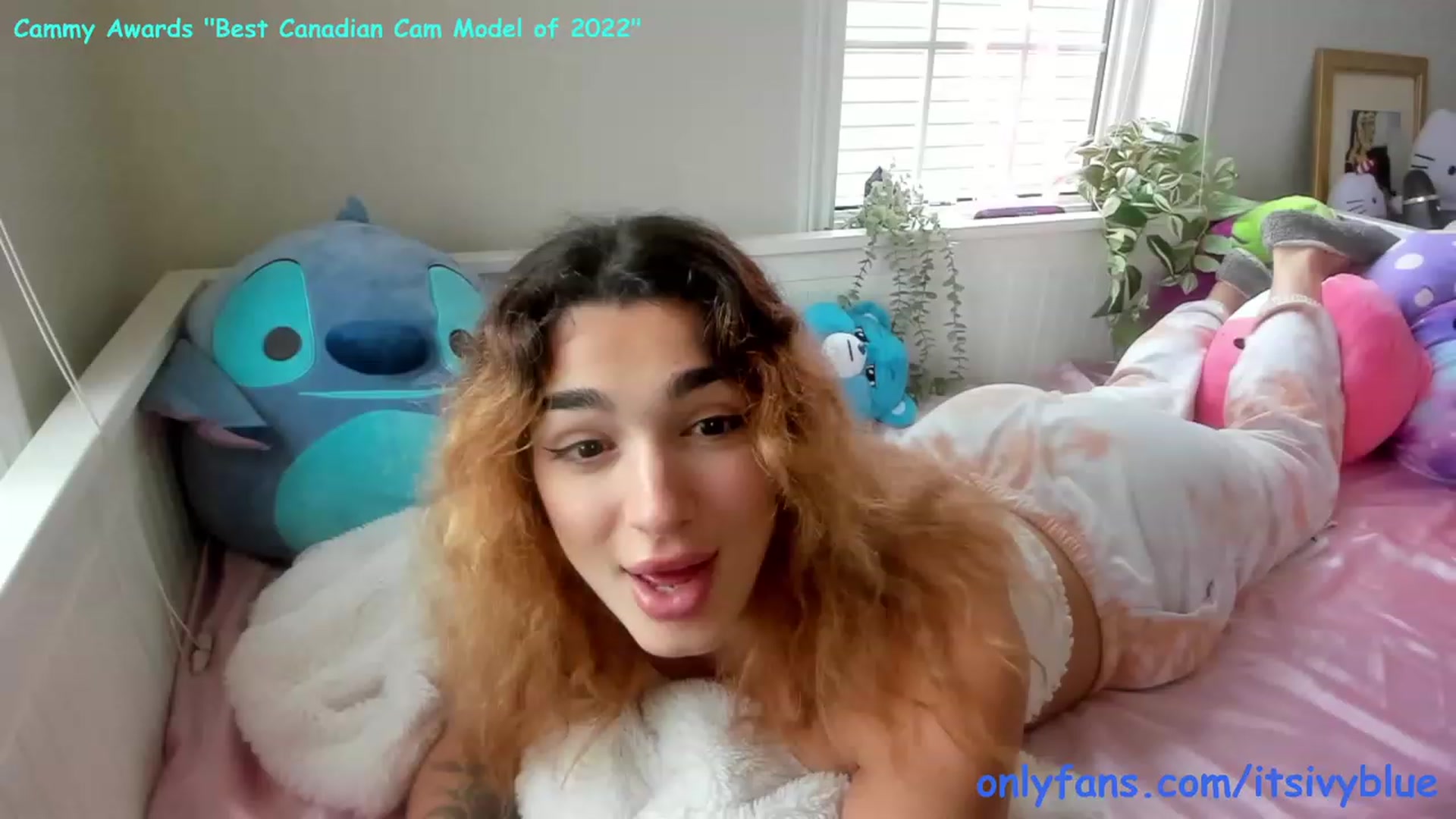 Gallery image thumbnail from Itsivyblue's myfreecams stream on, 06/12/2023, 18:52 image 1 of 20