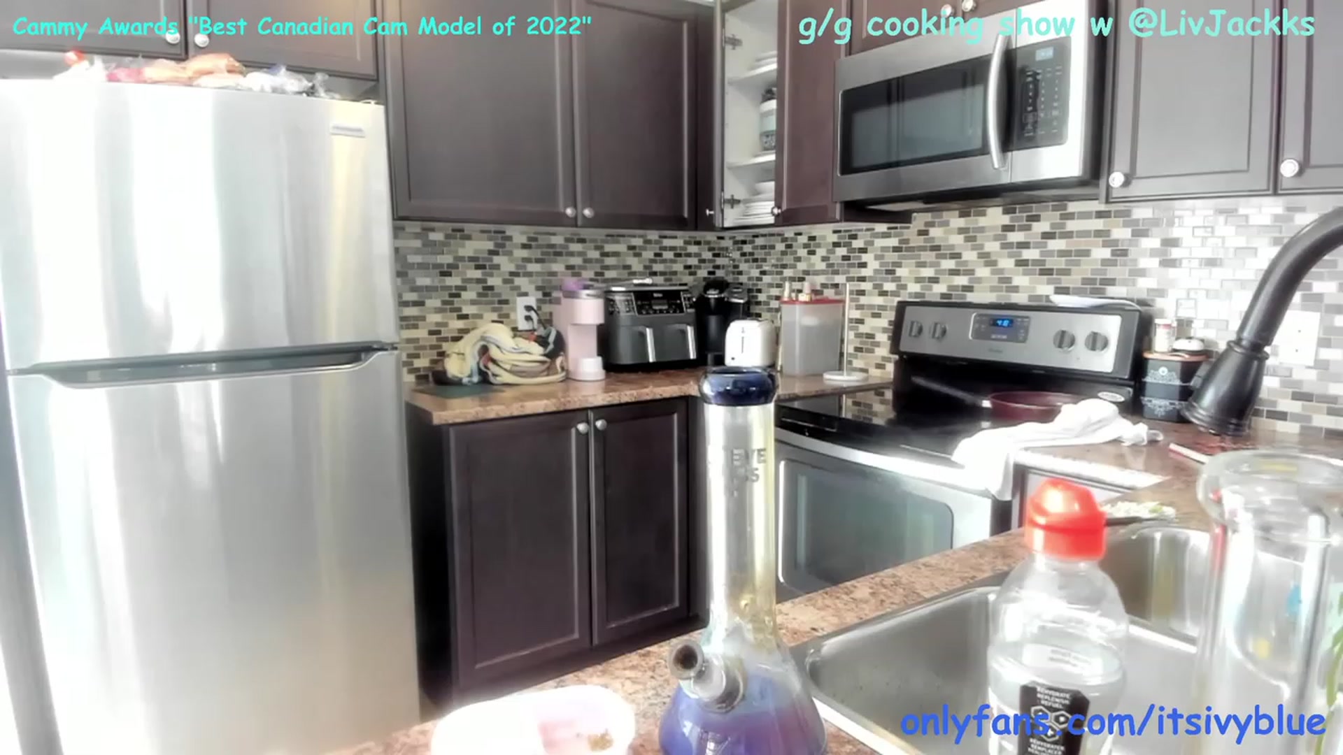 Gallery image thumbnail from Itsivyblue's myfreecams stream on, 06/29/2023, 20:36 image 17 of 20