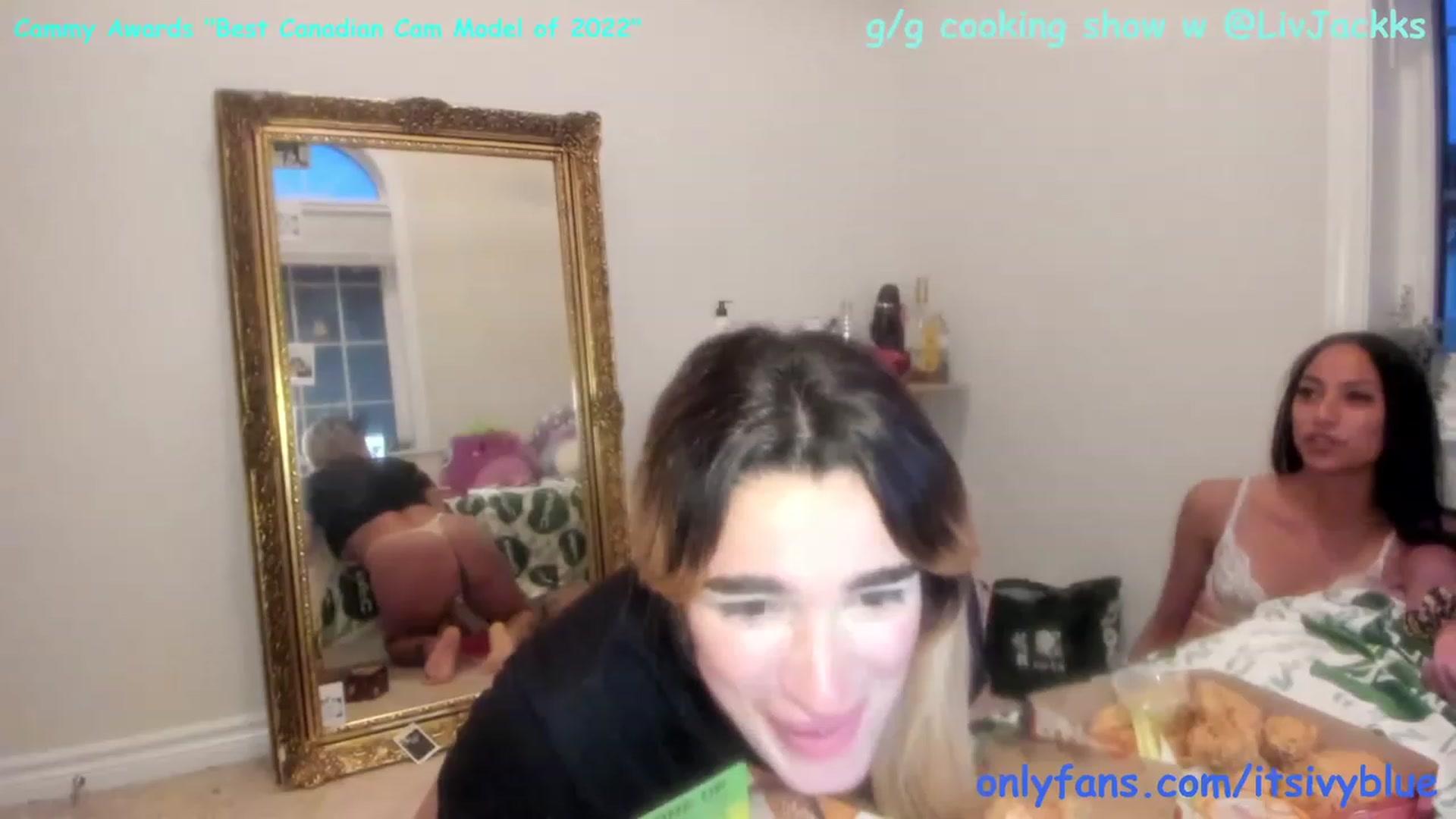 Gallery image thumbnail from Itsivyblue's myfreecams stream on, 07/14/2023, 01:26 image 15 of 20
