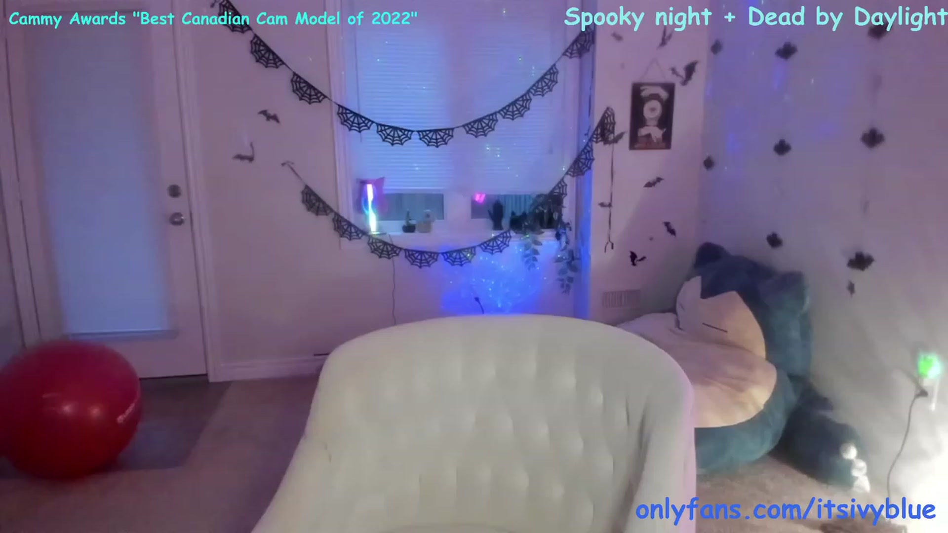 Gallery image thumbnail from Itsivyblue's myfreecams stream on, 09/12/2023, 24:17 image 12 of 20