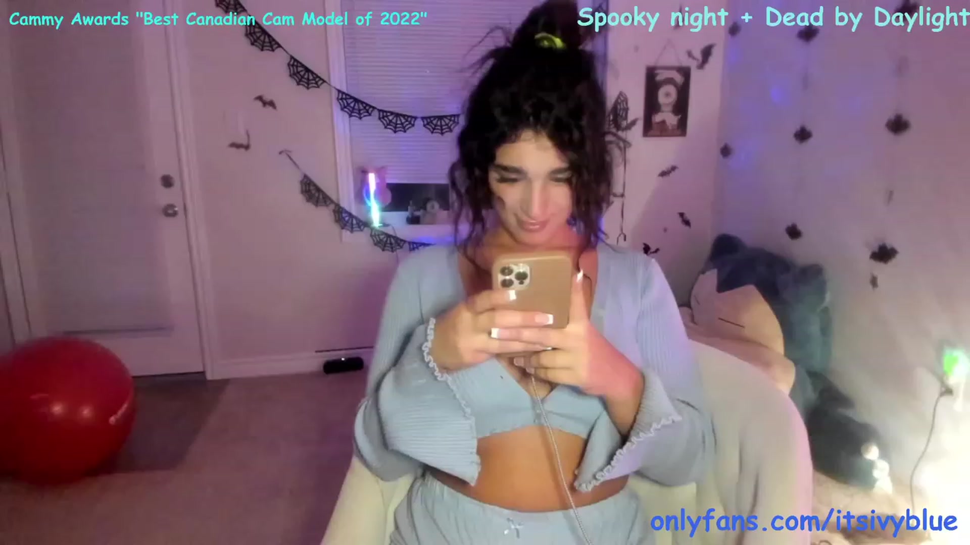 Gallery image thumbnail from Itsivyblue's myfreecams stream on, 09/12/2023, 24:17 image 17 of 20