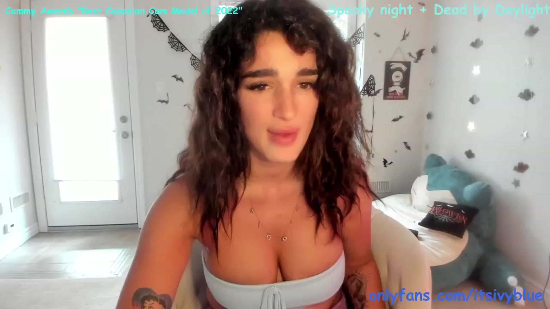 Gallery image thumbnail from Itsivyblue's myfreecams stream on, 09/13/2023, 18:34 image 7 of 20