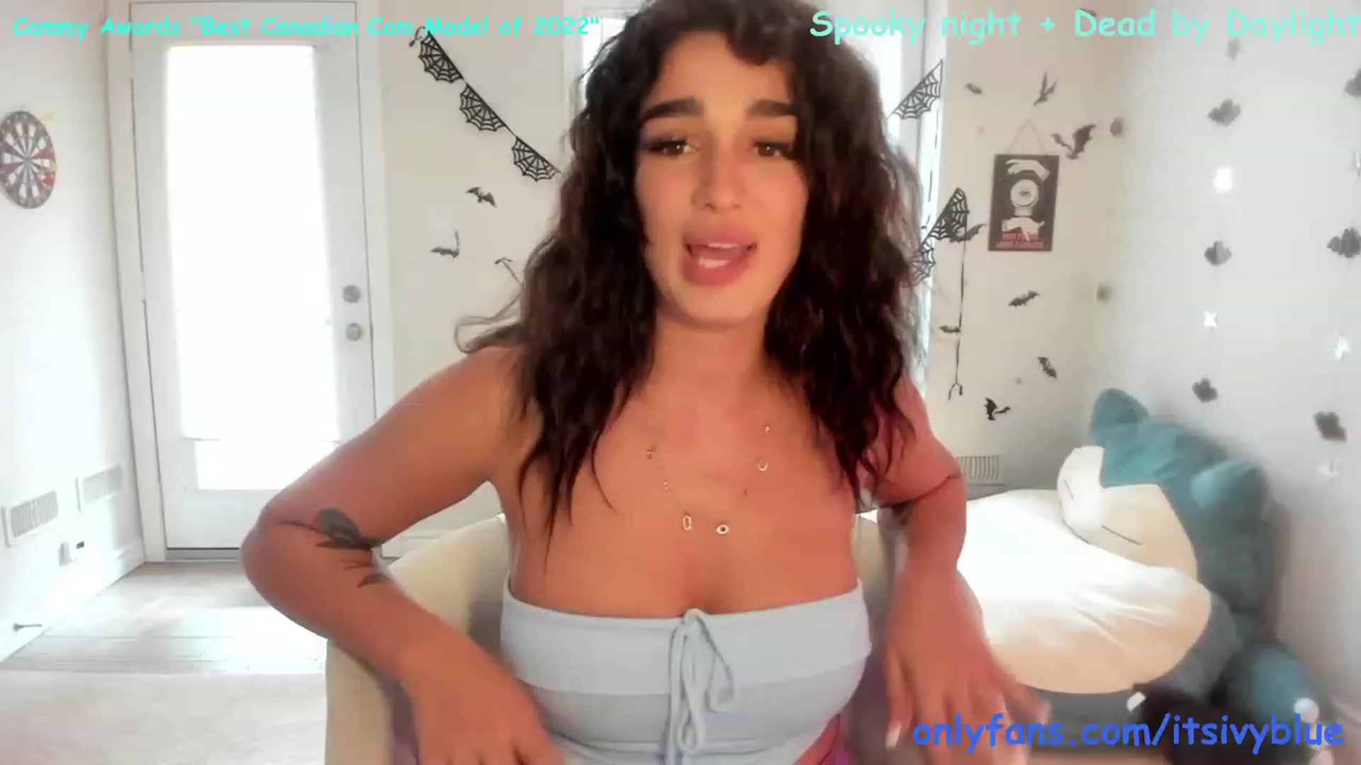 Gallery image thumbnail from Itsivyblue's myfreecams stream on, 09/13/2023, 18:34 image 16 of 20