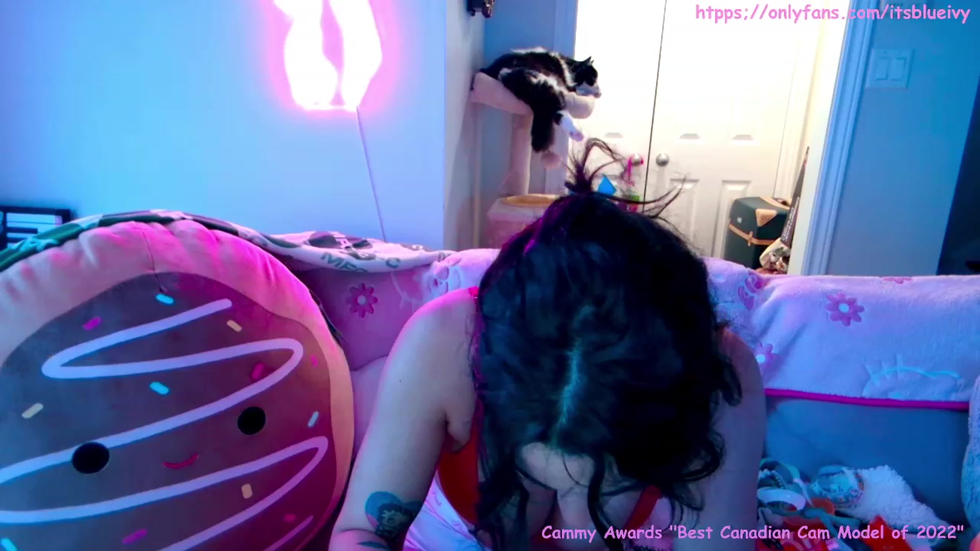 Gallery image thumbnail from Itsivyblue's myfreecams stream on, 02/23/2024, 13:09 image 9 of 20