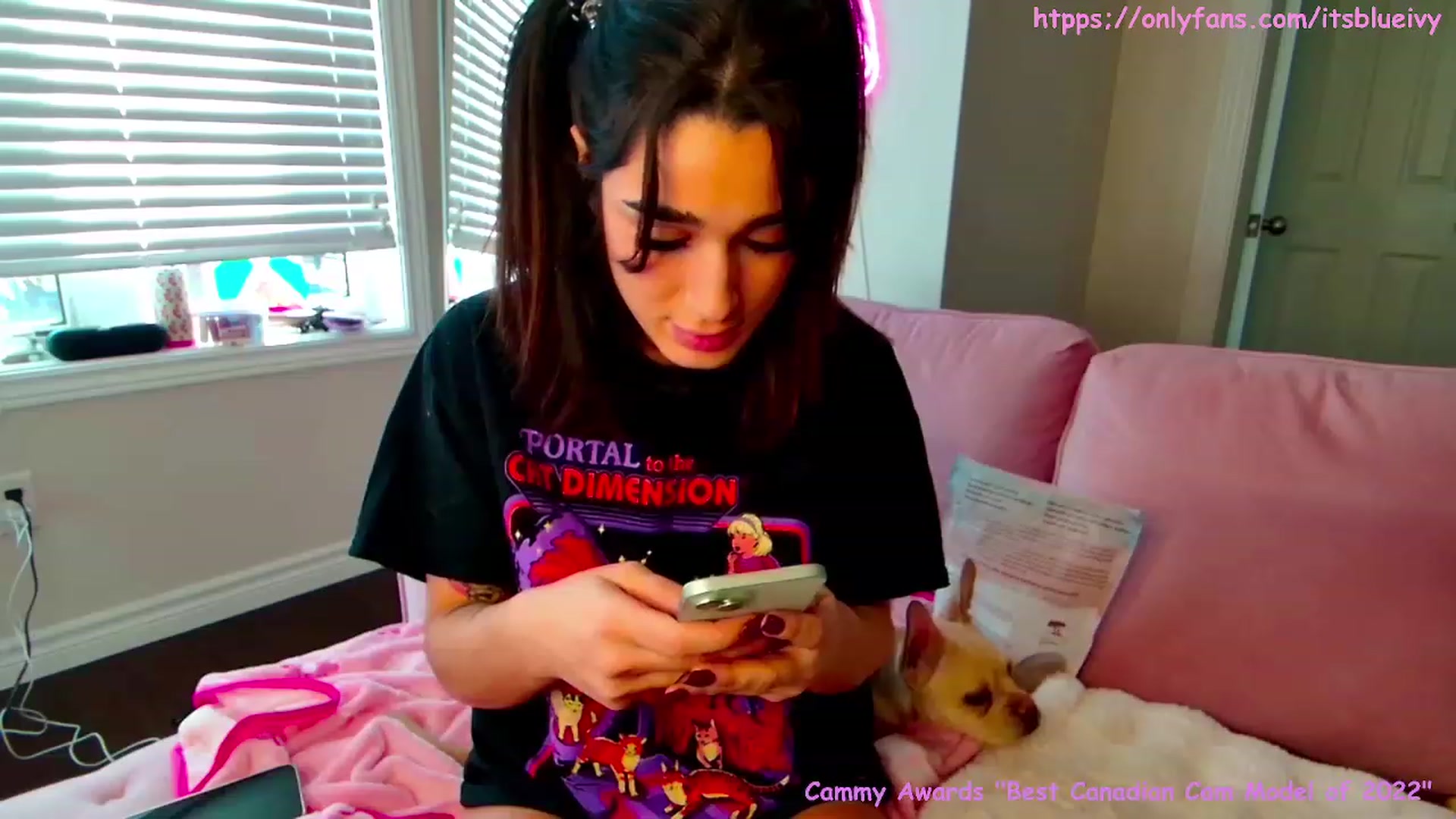 Gallery image thumbnail from Itsivyblue's myfreecams stream on, 03/01/2024, 17:35 image 9 of 20