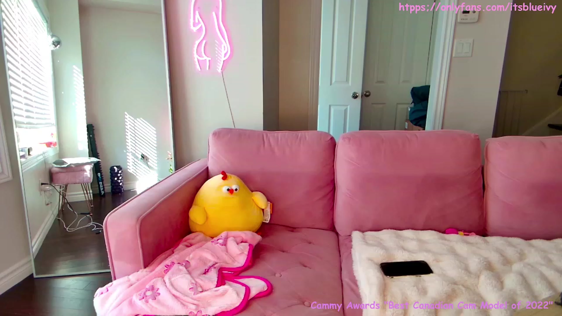 Gallery image thumbnail from Itsivyblue's myfreecams stream on, 03/01/2024, 17:35 image 4 of 20