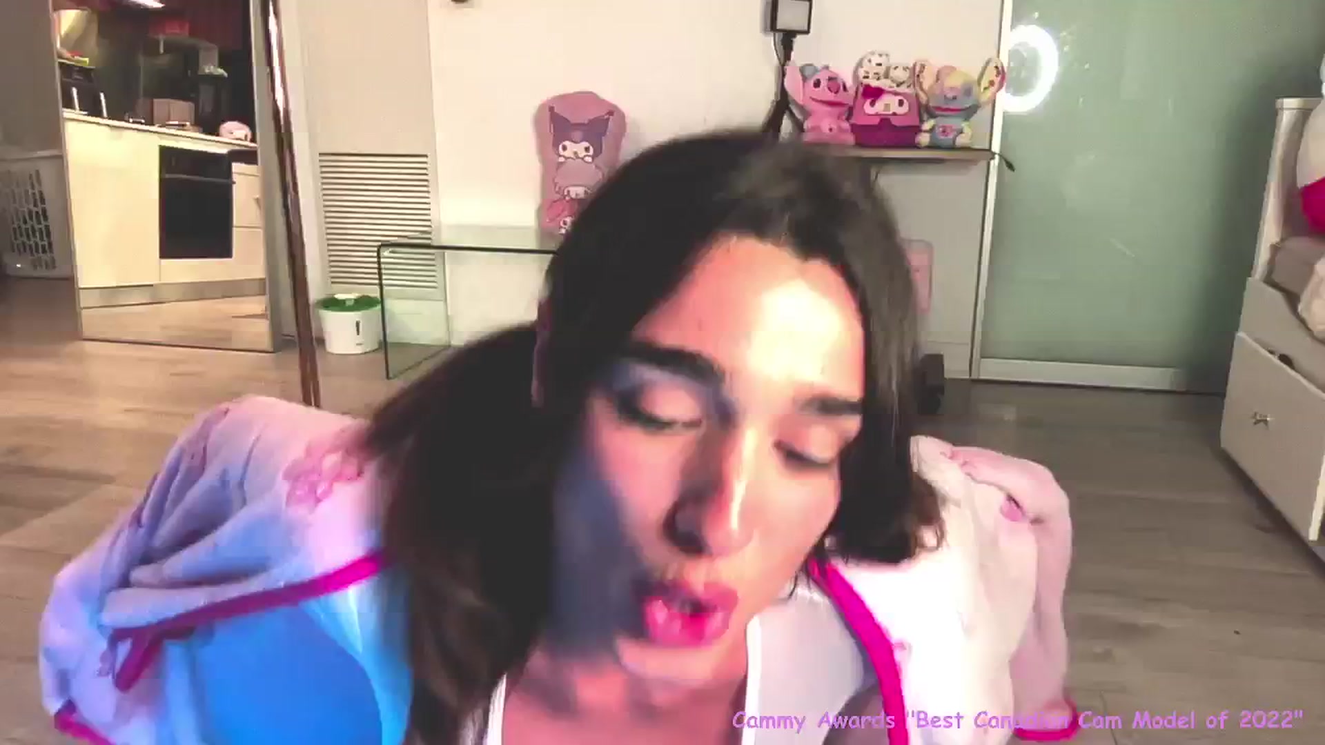 Gallery image thumbnail from Itsivyblue's myfreecams stream on, 06/26/2024, 03:04 image 14 of 20