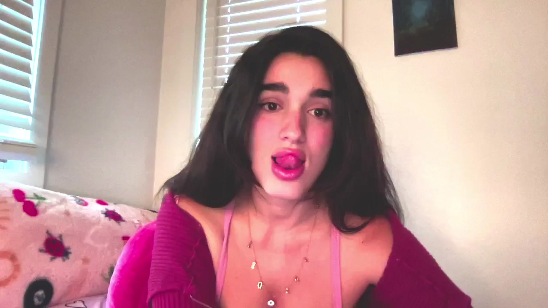 Gallery image thumbnail from Itsivyblue's myfreecams stream on, 10/30/2025, 13:50 image 5 of 20