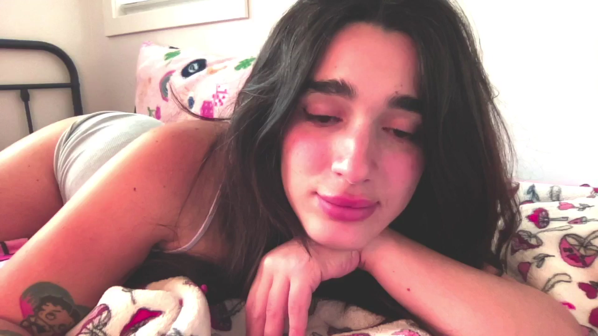 Gallery image thumbnail from Itsivyblue's myfreecams stream on, 11/01/2025, 13:25 image 17 of 20