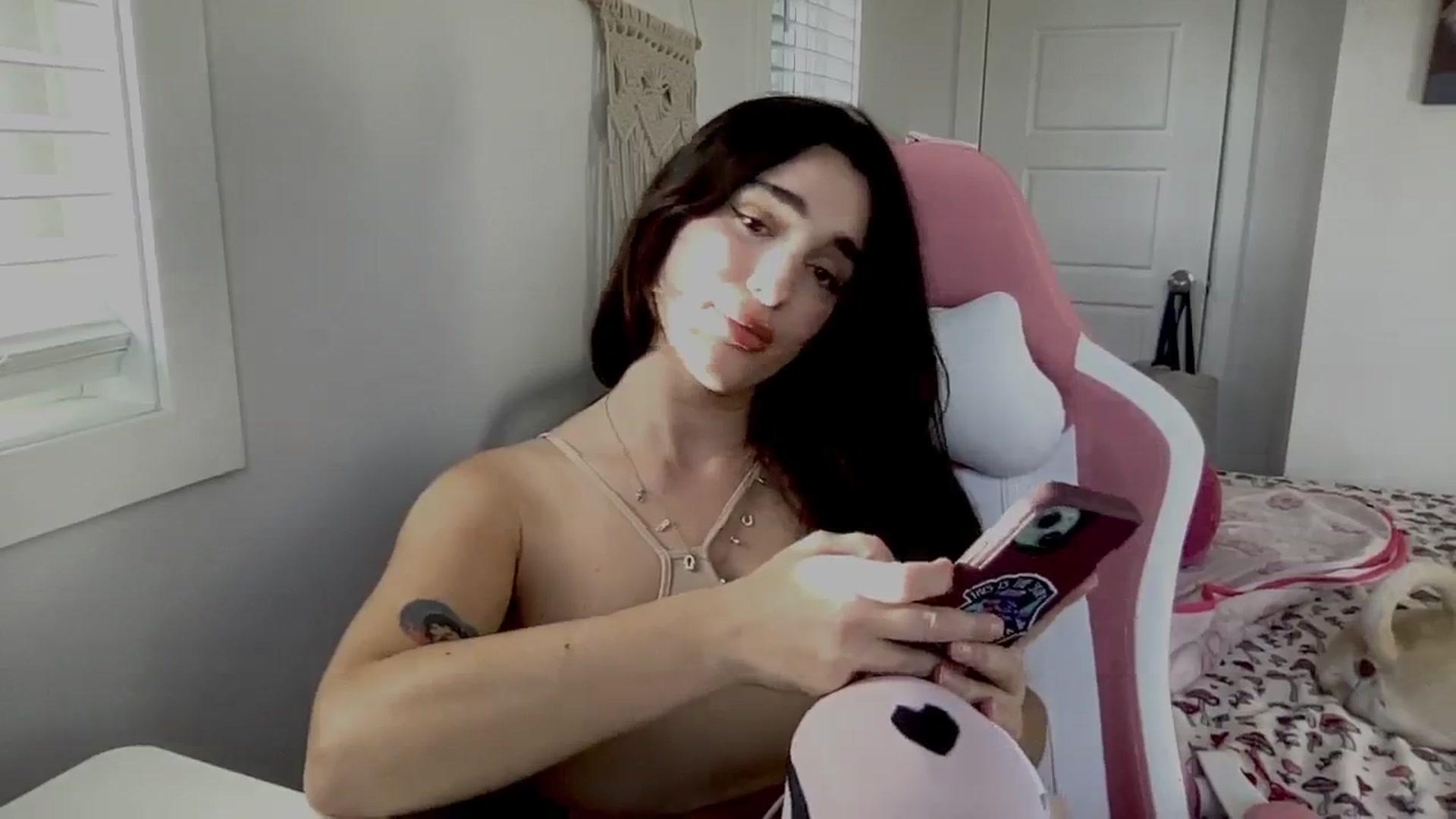 Gallery image thumbnail from Itsivyblue's myfreecams stream on, 11/06/2025, 21:24 image 12 of 20