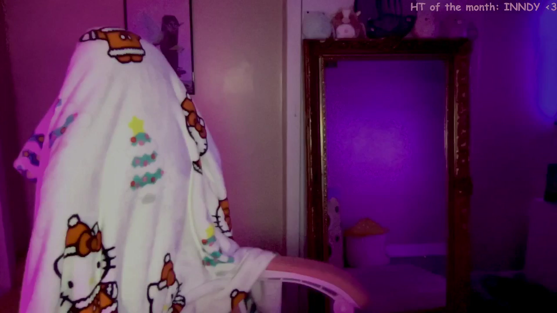 Gallery image thumbnail from Itsivyblue's myfreecams stream on, 11/14/2025, 08:44 image 12 of 20