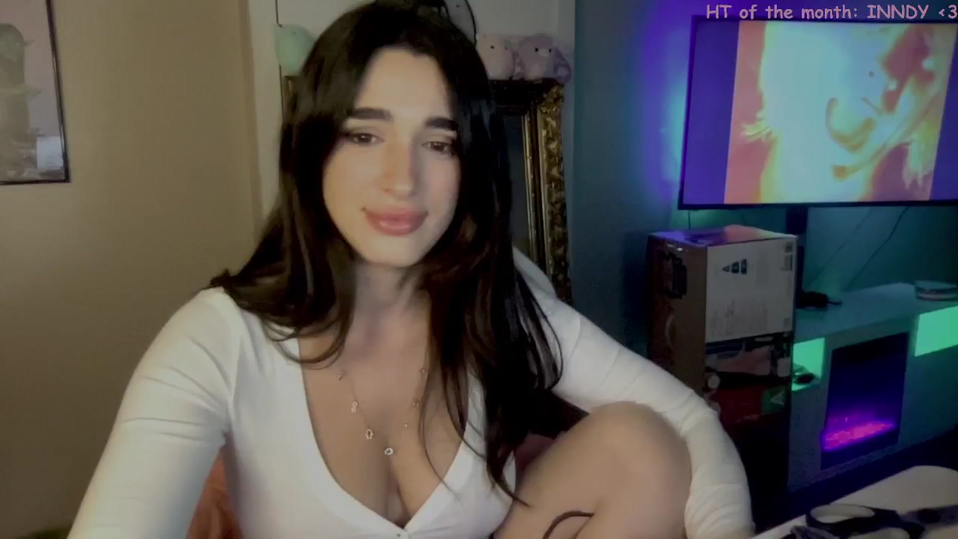 Gallery image thumbnail from Itsivyblue's myfreecams stream on, 11/15/2025, 04:20 image 7 of 20