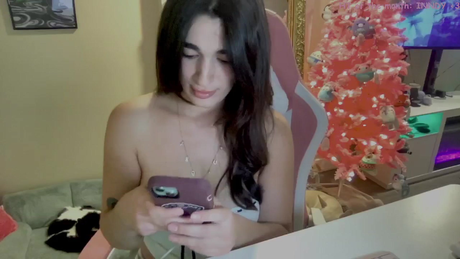 Gallery image thumbnail from Itsivyblue's myfreecams stream on, 11/15/2025, 23:57 image 15 of 20