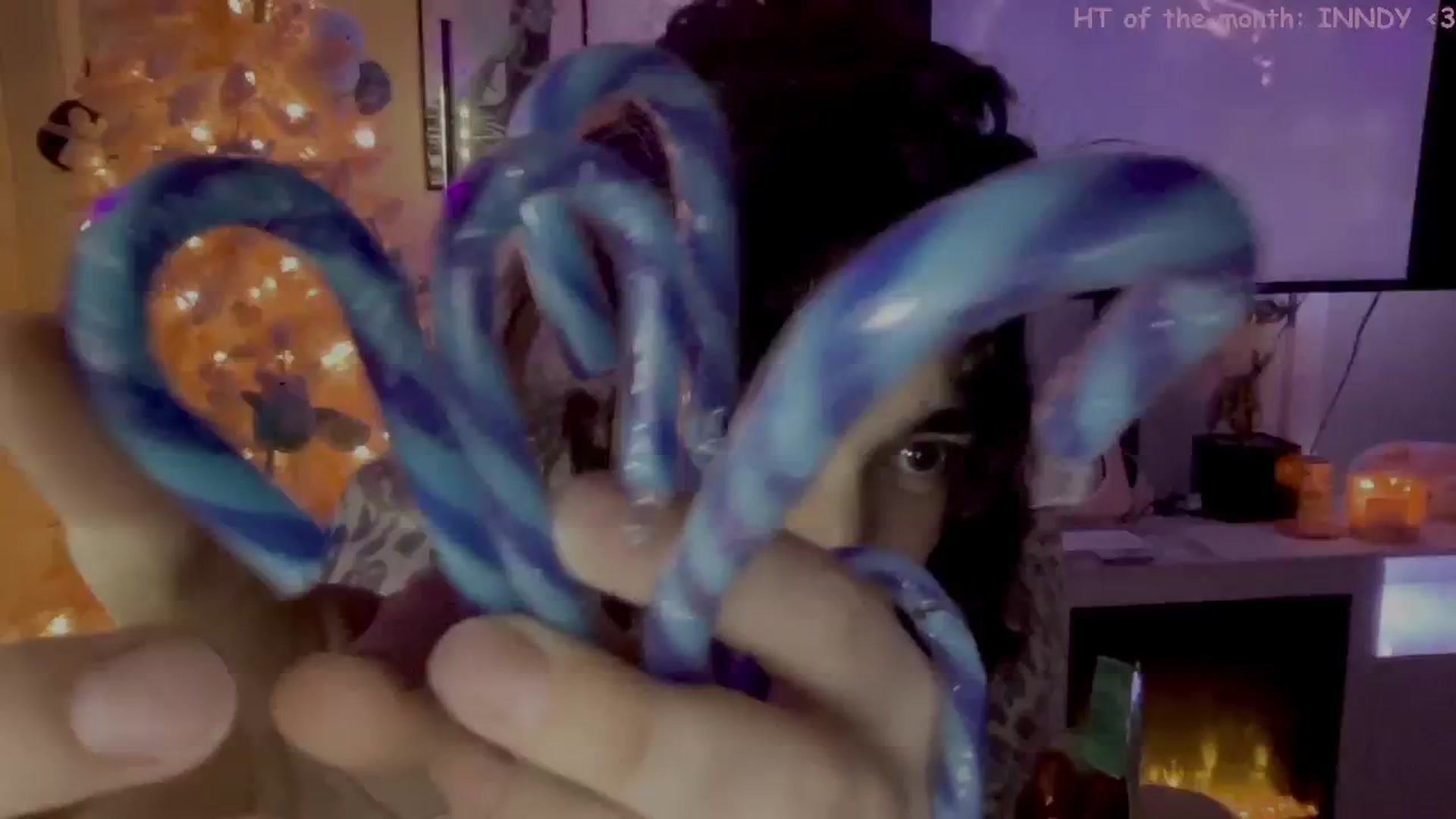 Gallery image thumbnail from Itsivyblue's myfreecams stream on, 12/04/2025, 02:26 image 11 of 20
