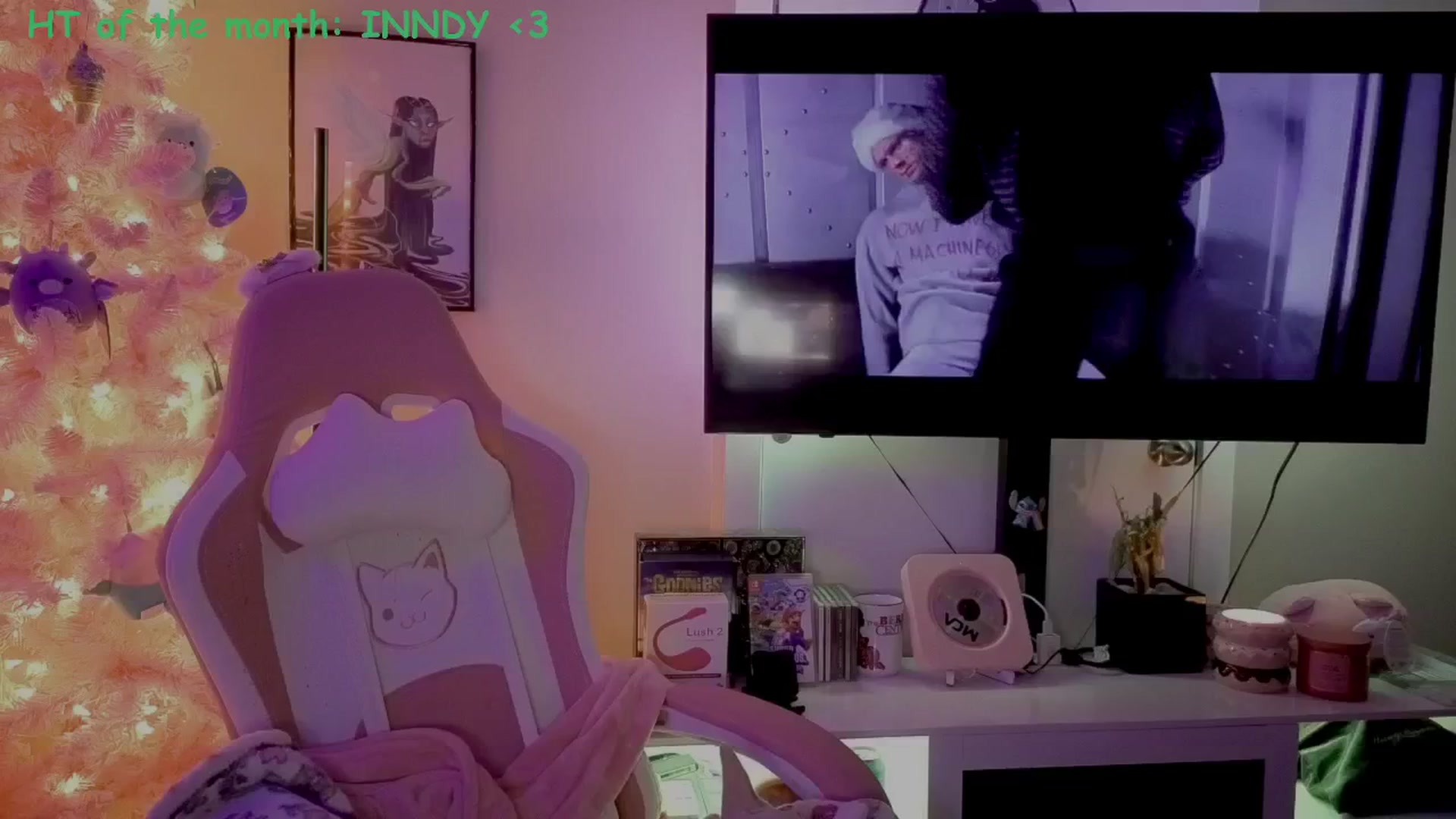 Gallery image thumbnail from Itsivyblue's myfreecams stream on, 12/05/2025, 08:44 image 5 of 20