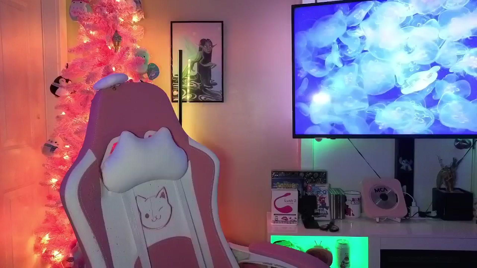 Gallery image thumbnail from Itsivyblue's myfreecams stream on, 12/07/2025, 05:11 image 20 of 20
