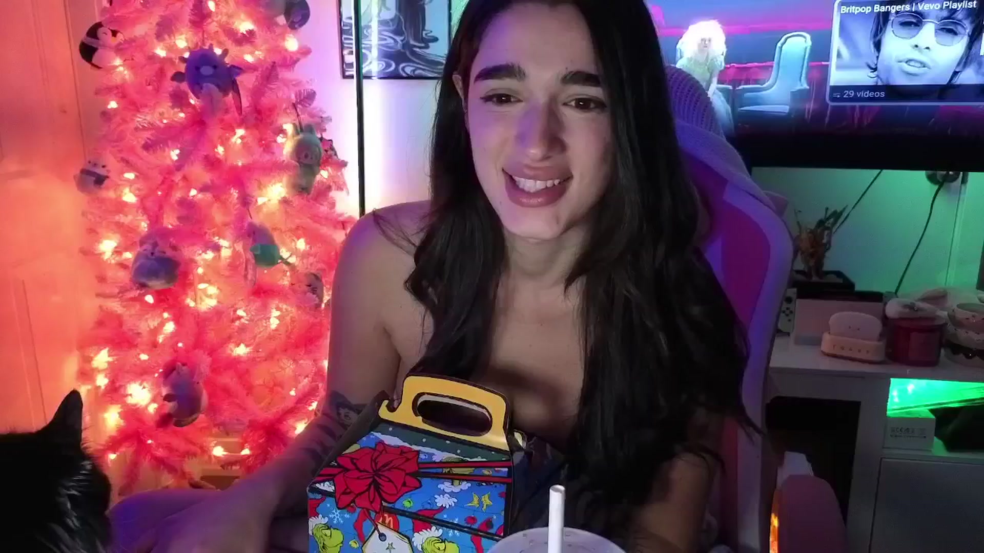 Gallery image thumbnail from Itsivyblue's myfreecams stream on, 12/11/2025, 08:32 image 8 of 20