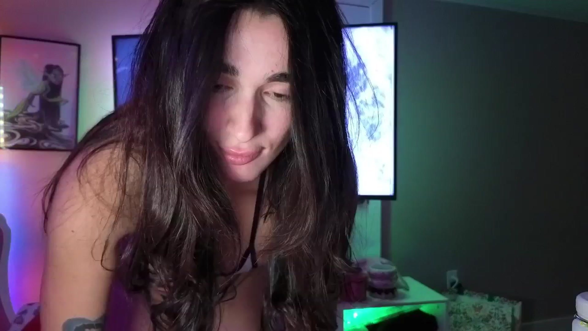 Gallery image thumbnail from Itsivyblue's myfreecams stream on, 12/11/2025, 08:32 image 15 of 20