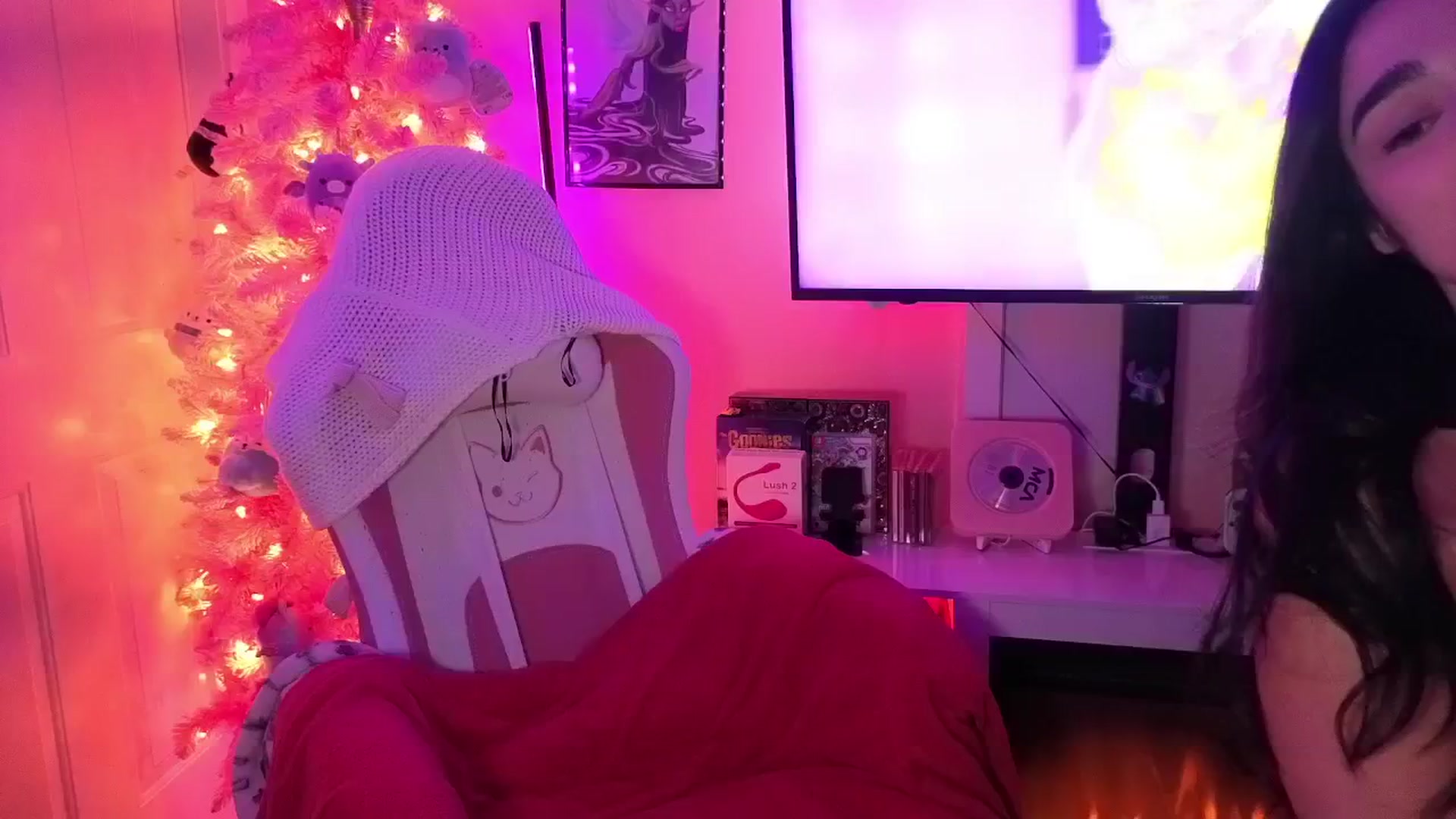 Gallery image thumbnail from Itsivyblue's myfreecams stream on, 12/11/2025, 08:32 image 12 of 20