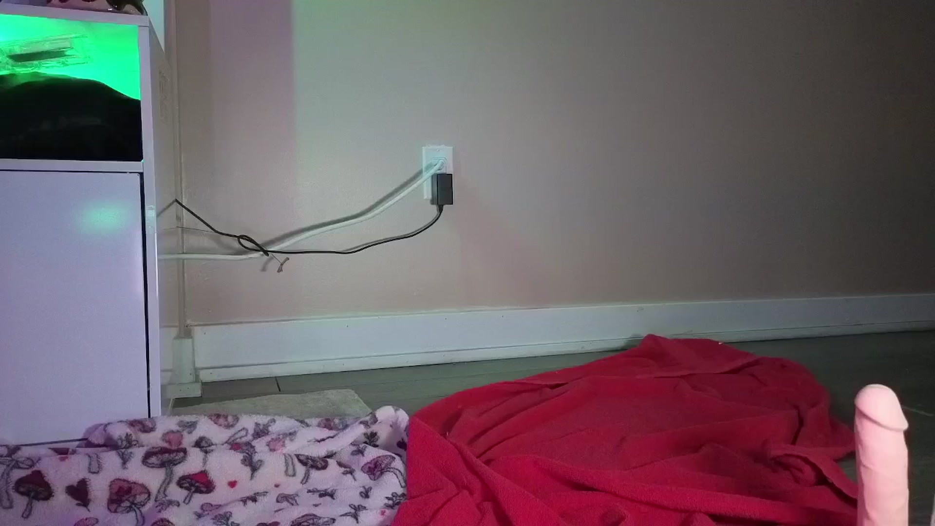 Gallery image thumbnail from Itsivyblue's myfreecams stream on, 12/11/2025, 09:32 image 19 of 20