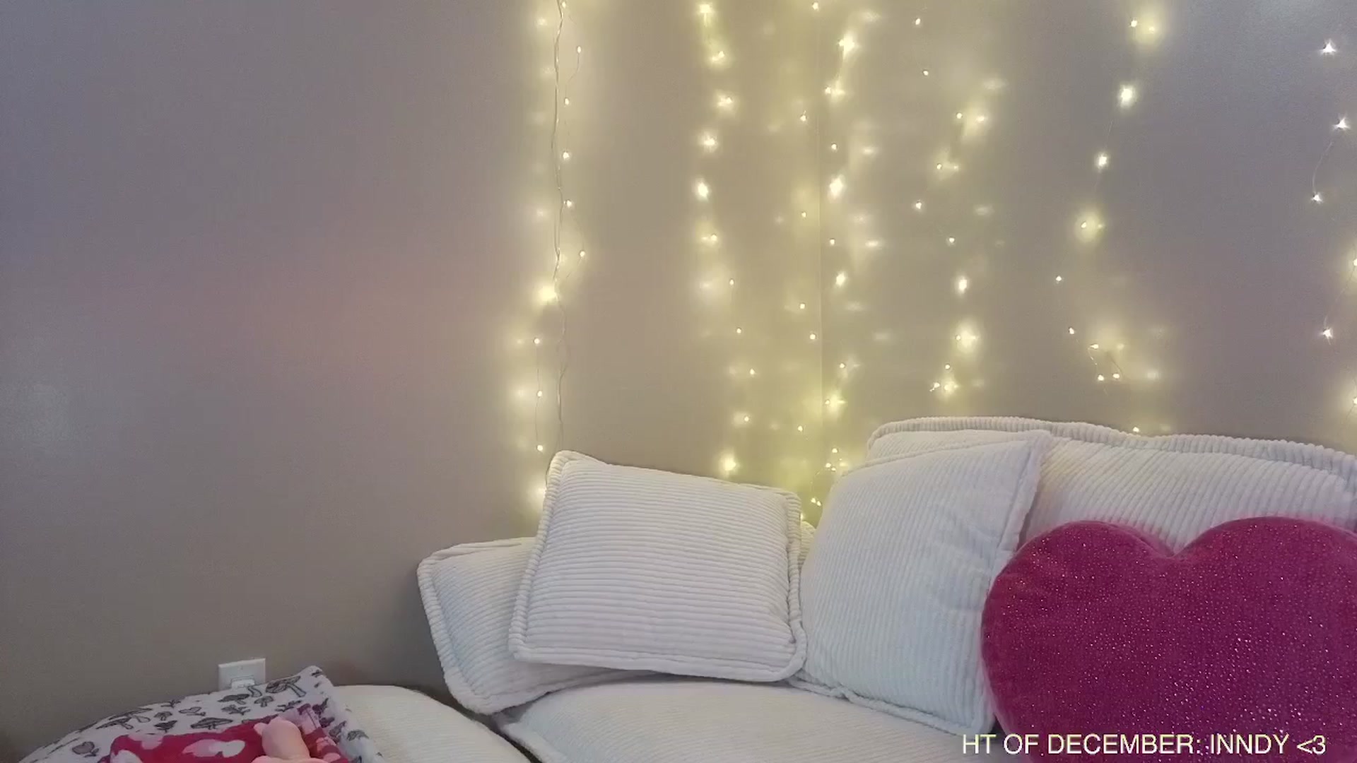 Gallery image thumbnail from Itsivyblue's myfreecams stream on, 12/14/2025, 14:29 image 18 of 20