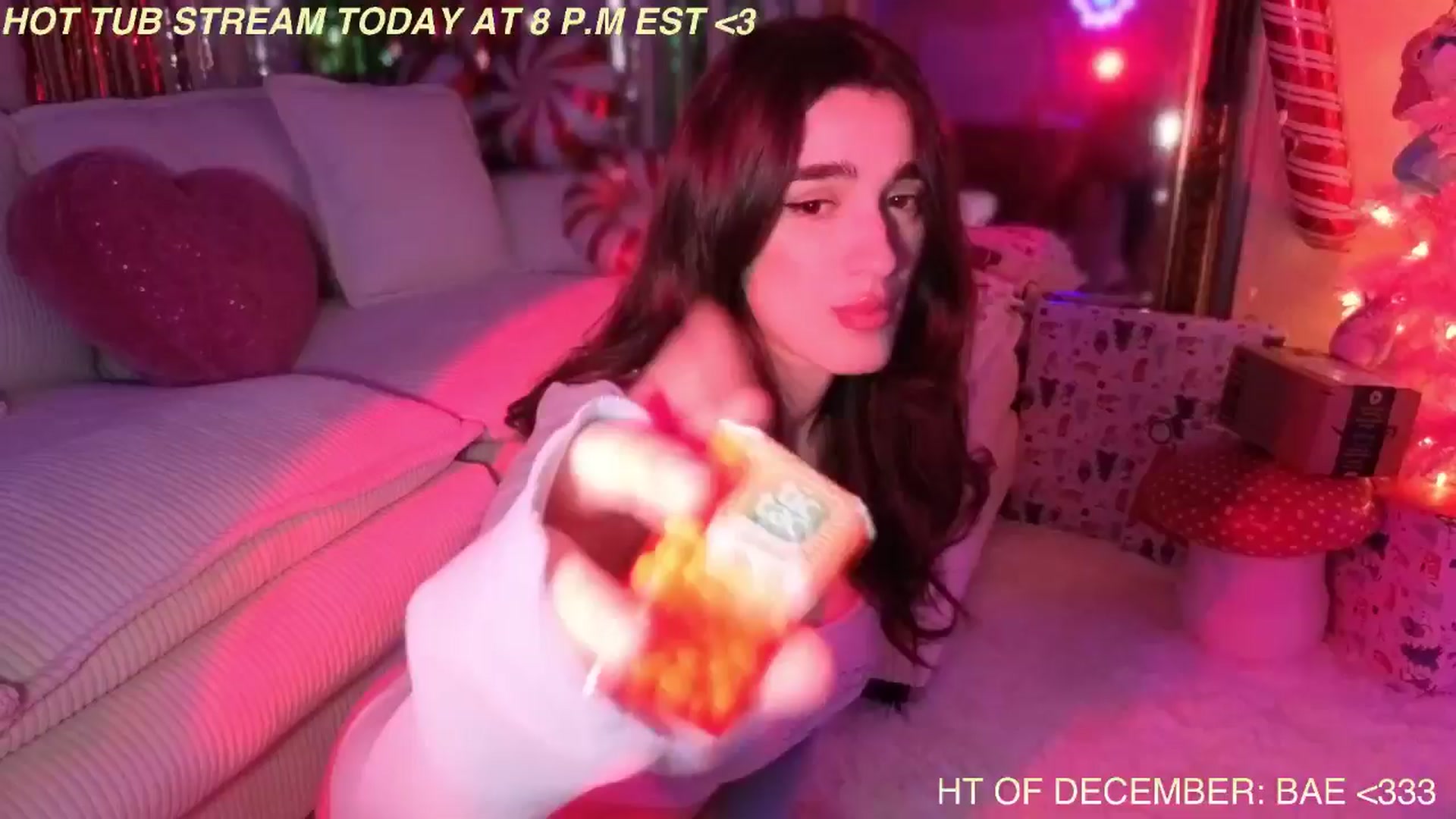 Gallery image thumbnail from Itsivyblue's myfreecams stream on, 12/28/2025, 07:57 image 6 of 20