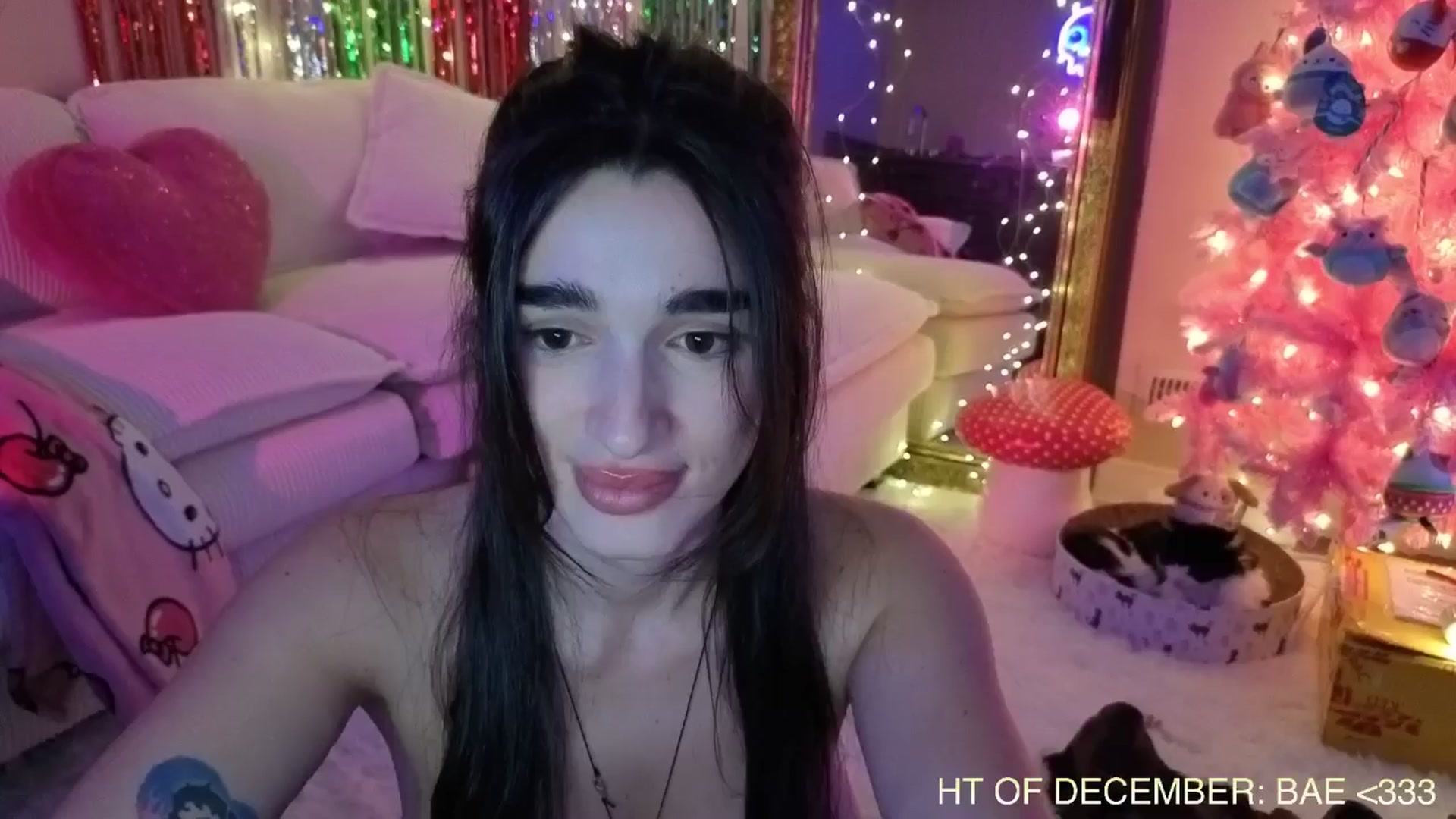 Gallery image thumbnail from Itsivyblue's myfreecams stream on, 12/31/2025, 08:41 image 2 of 20