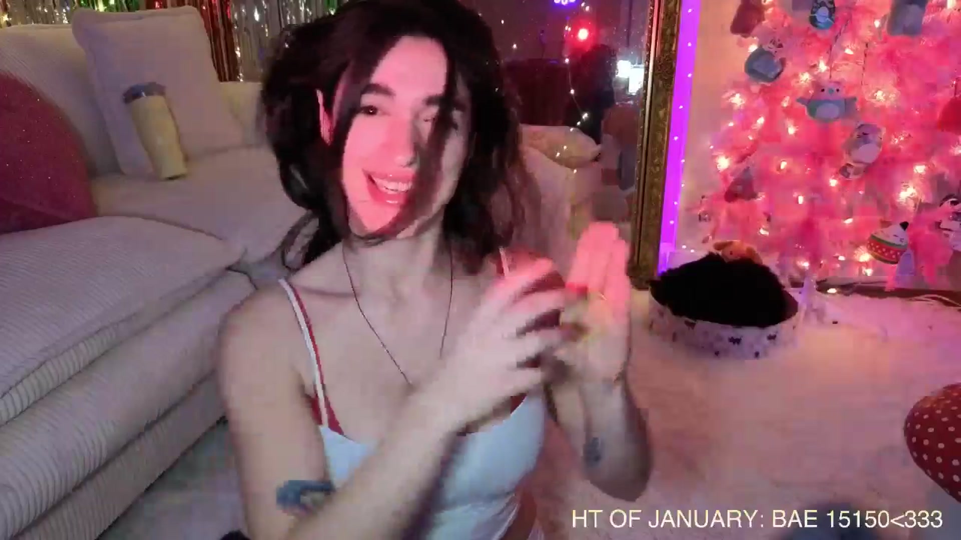 Gallery image thumbnail from Itsivyblue's myfreecams stream on, 01/05/2026, 07:09 image 13 of 20