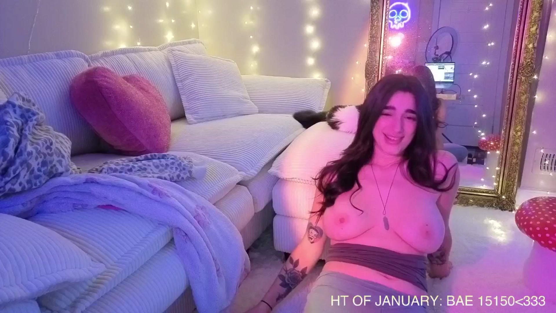 Gallery image thumbnail from Itsivyblue's myfreecams stream on, 01/08/2026, 08:22 image 11 of 20