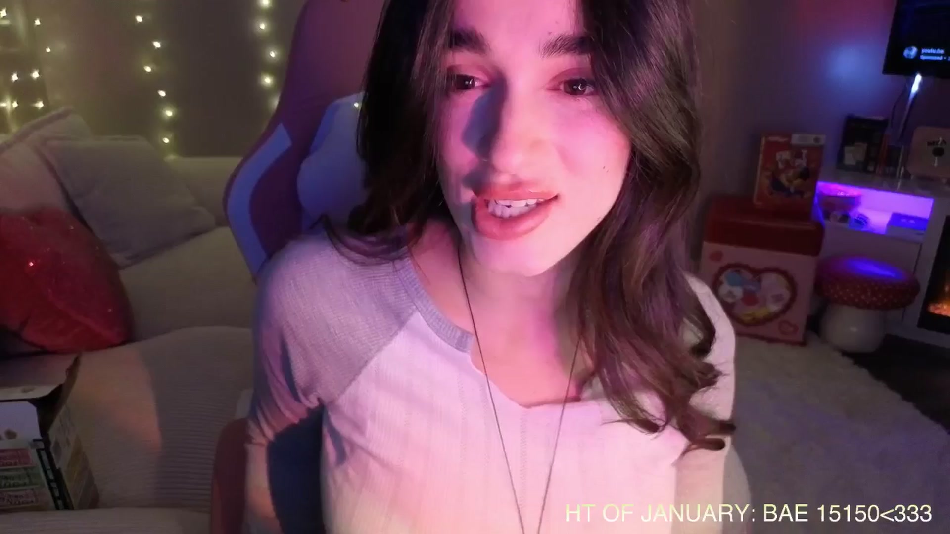 Gallery image thumbnail from Itsivyblue's myfreecams stream on, 01/09/2026, 04:19 image 18 of 20
