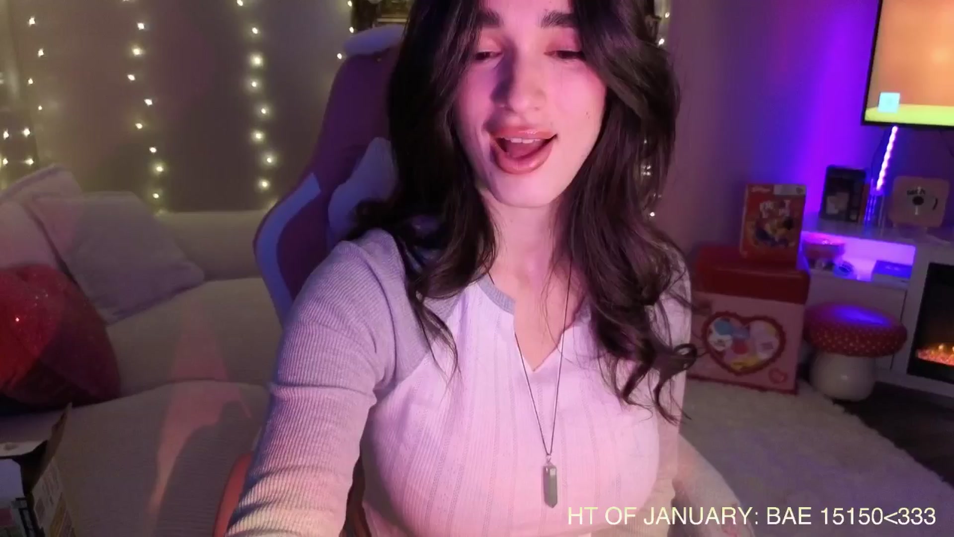 Gallery image thumbnail from Itsivyblue's myfreecams stream on, 01/09/2026, 04:19 image 8 of 20