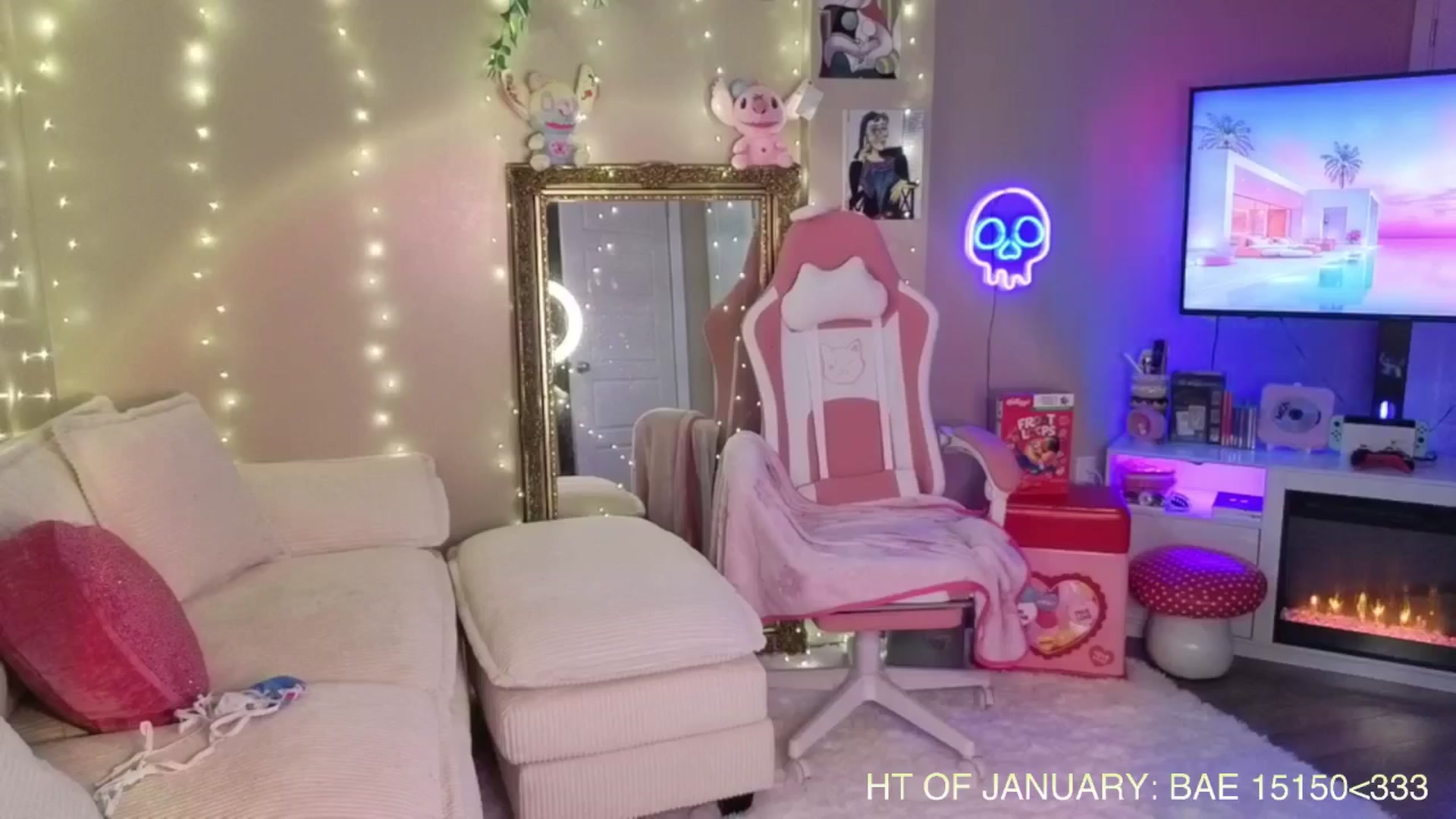 Gallery image thumbnail from Itsivyblue's myfreecams stream on, 01/10/2026, 20:19 image 10 of 20