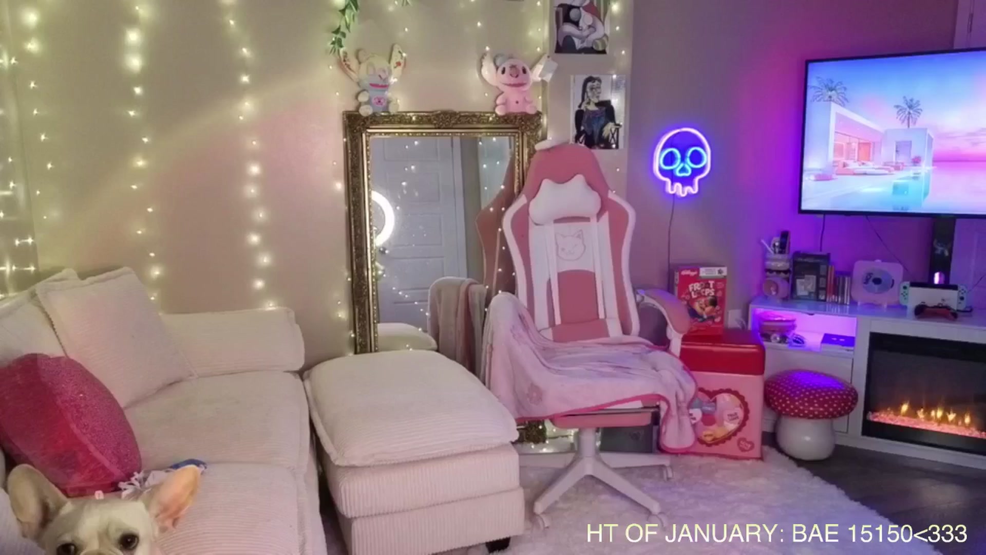 Gallery image thumbnail from Itsivyblue's myfreecams stream on, 01/10/2026, 20:19 image 9 of 20