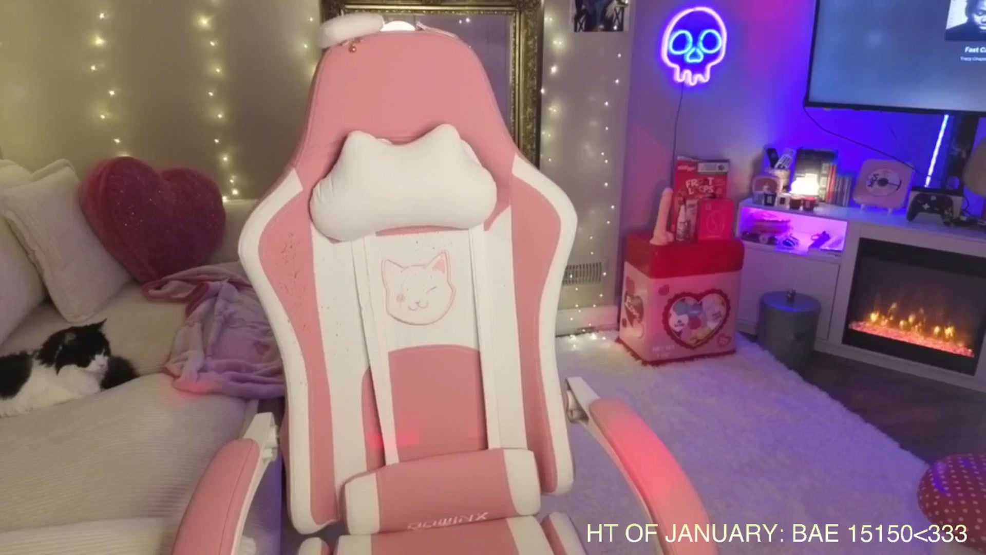 Gallery image thumbnail from Itsivyblue's myfreecams stream on, 01/13/2026, 05:26 image 17 of 20