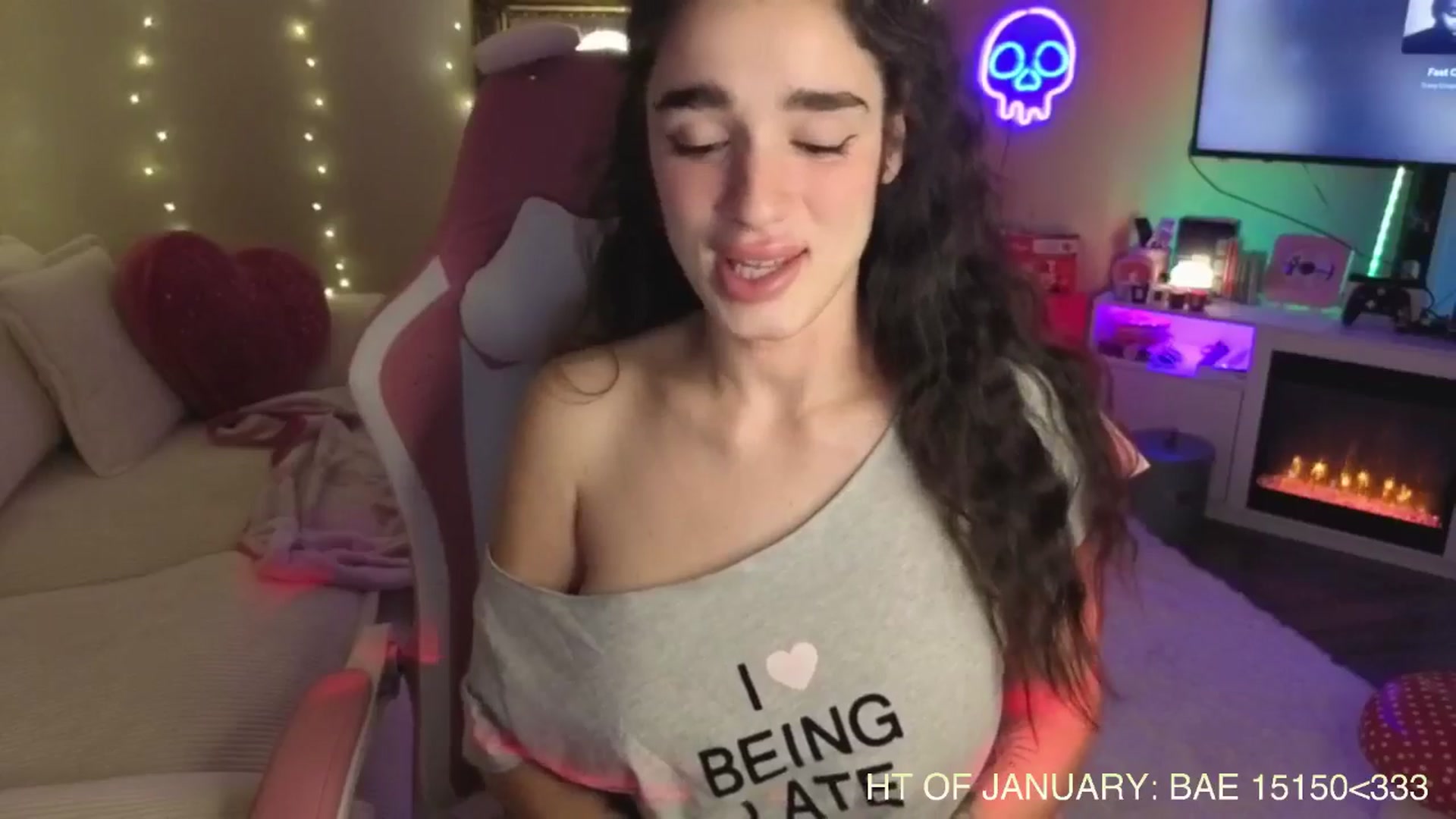 Gallery image thumbnail from Itsivyblue's myfreecams stream on, 01/13/2026, 05:26 image 15 of 20