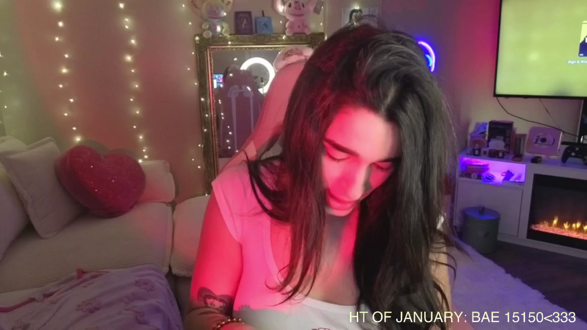 Gallery image thumbnail from Itsivyblue's myfreecams stream on, 01/17/2026, 05:28 image 11 of 20
