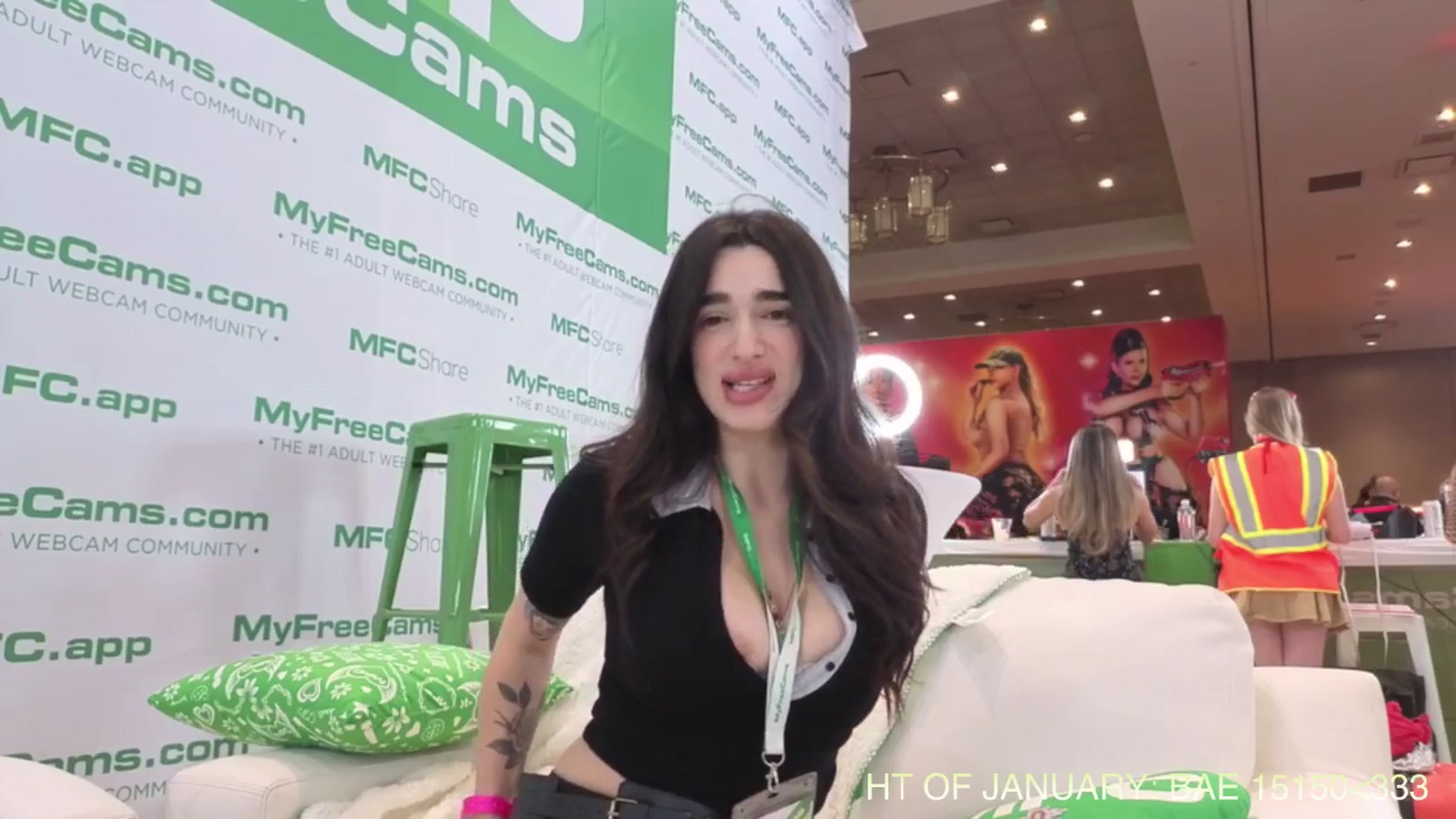 Gallery image thumbnail from Itsivyblue's myfreecams stream on, 01/21/2026, 23:36 image 17 of 20