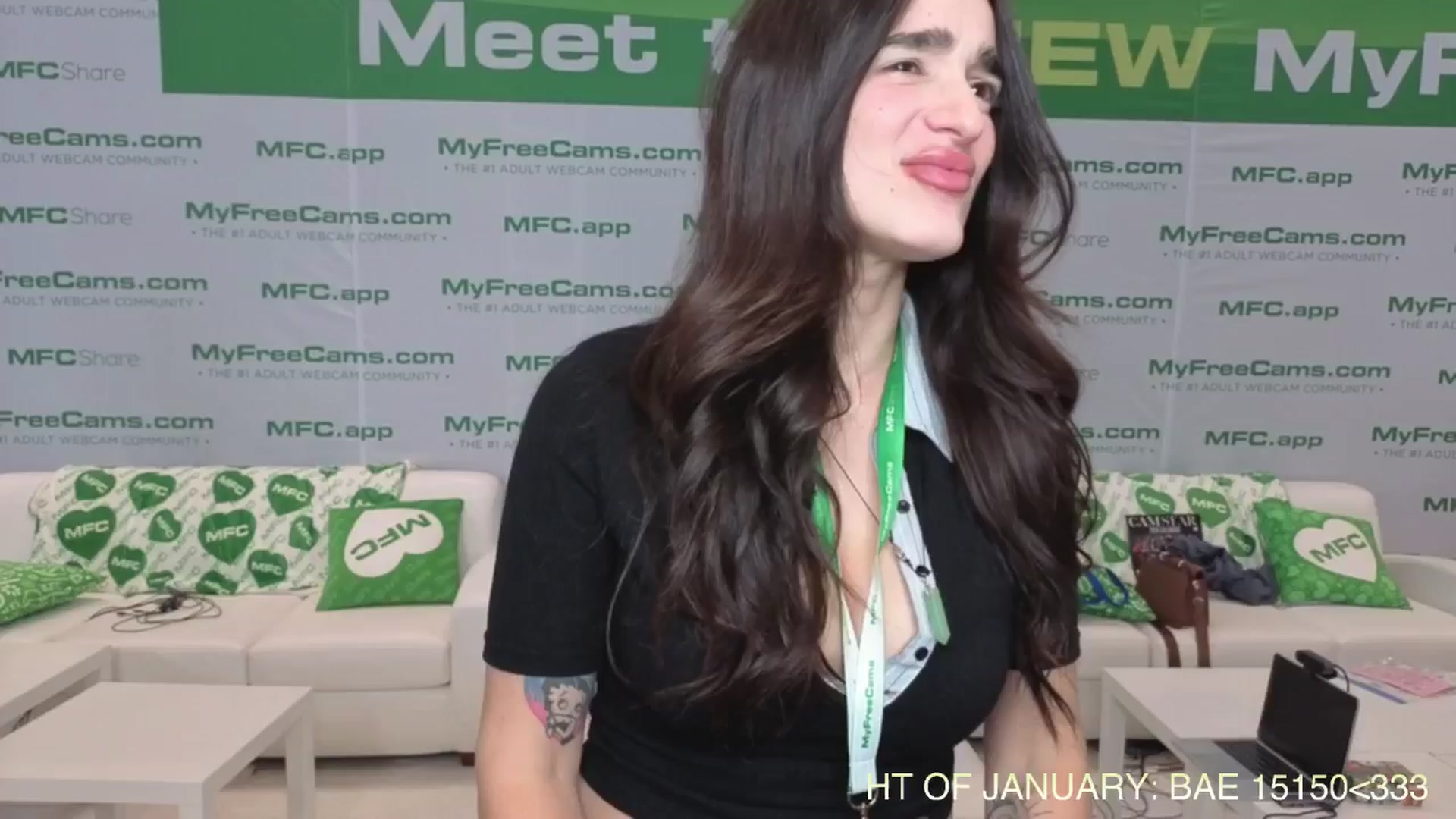 Gallery image thumbnail from Itsivyblue's myfreecams stream on, 01/22/2026, 24:02 image 4 of 20